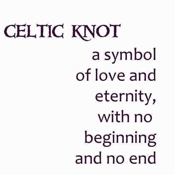 Eydís Celtic Knot Ring - 6 / Garnet