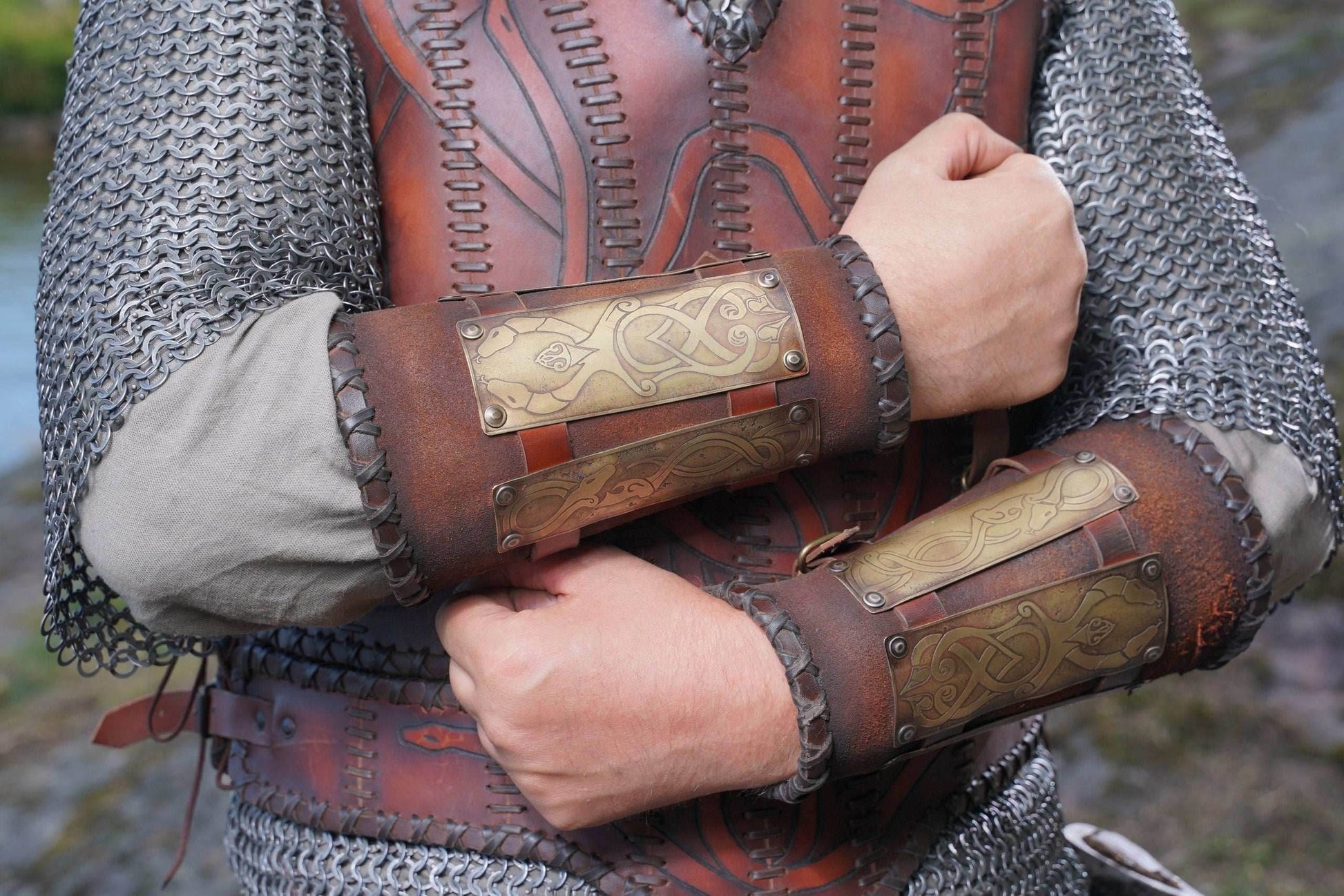Viking bracers embossed - brown (as pictured) / For two hands