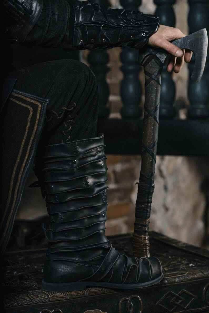 Ragnar medieval leather bracers (Vikings s3) - for one hand