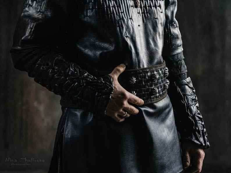 Ragnar medieval leather bracers (Vikings s3) - for one hand