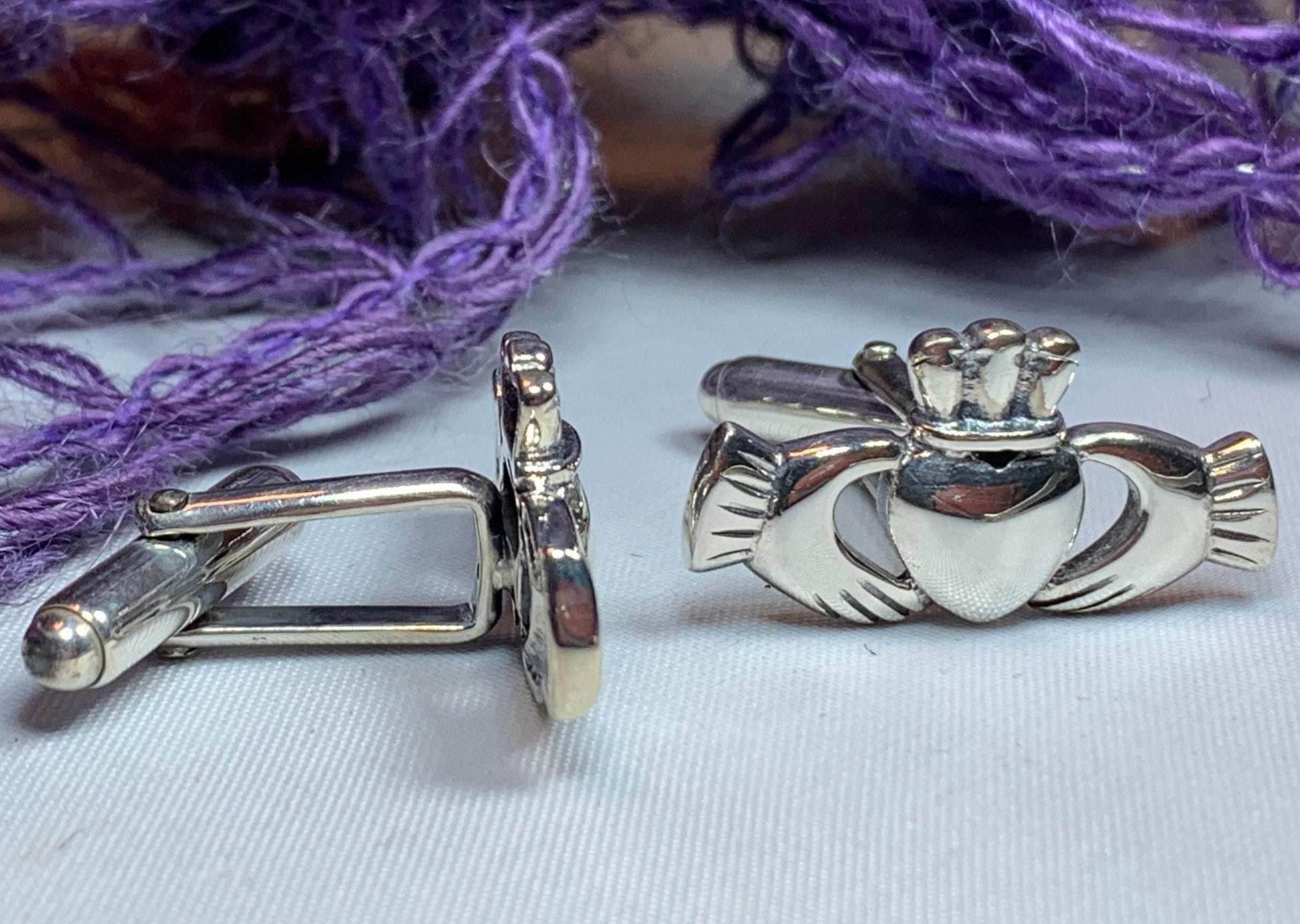 Fíorghrá Claddagh Cuff Links - 