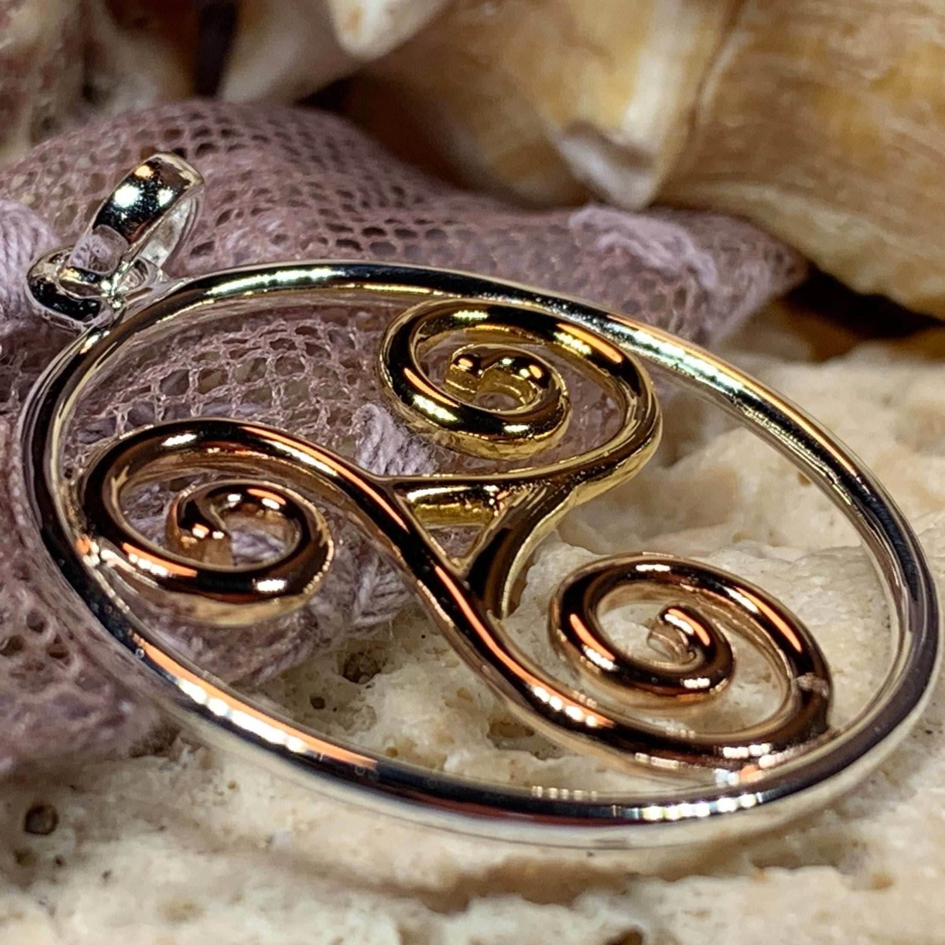 Arawn Celtic Spiral Necklace - 18