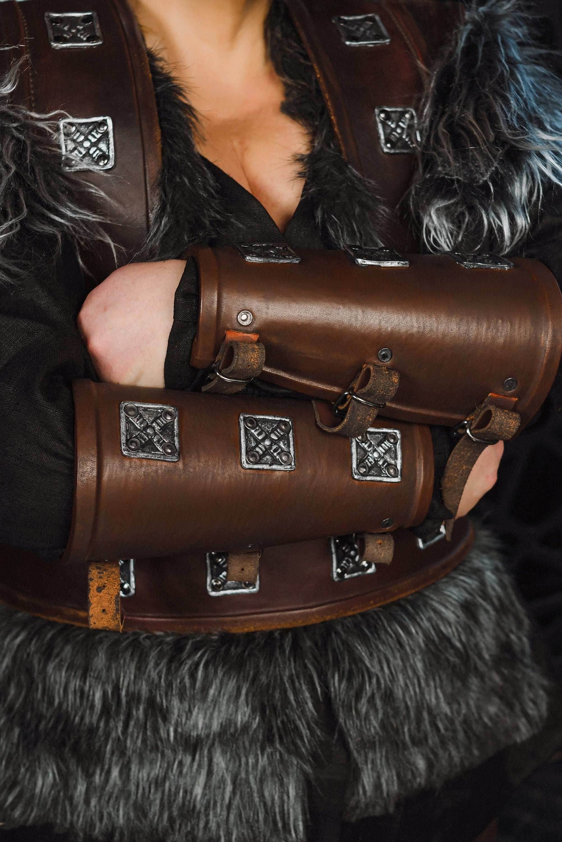 Uhtred leather bracers (The Last Kingdom) - brown (as pictured) / For two hands