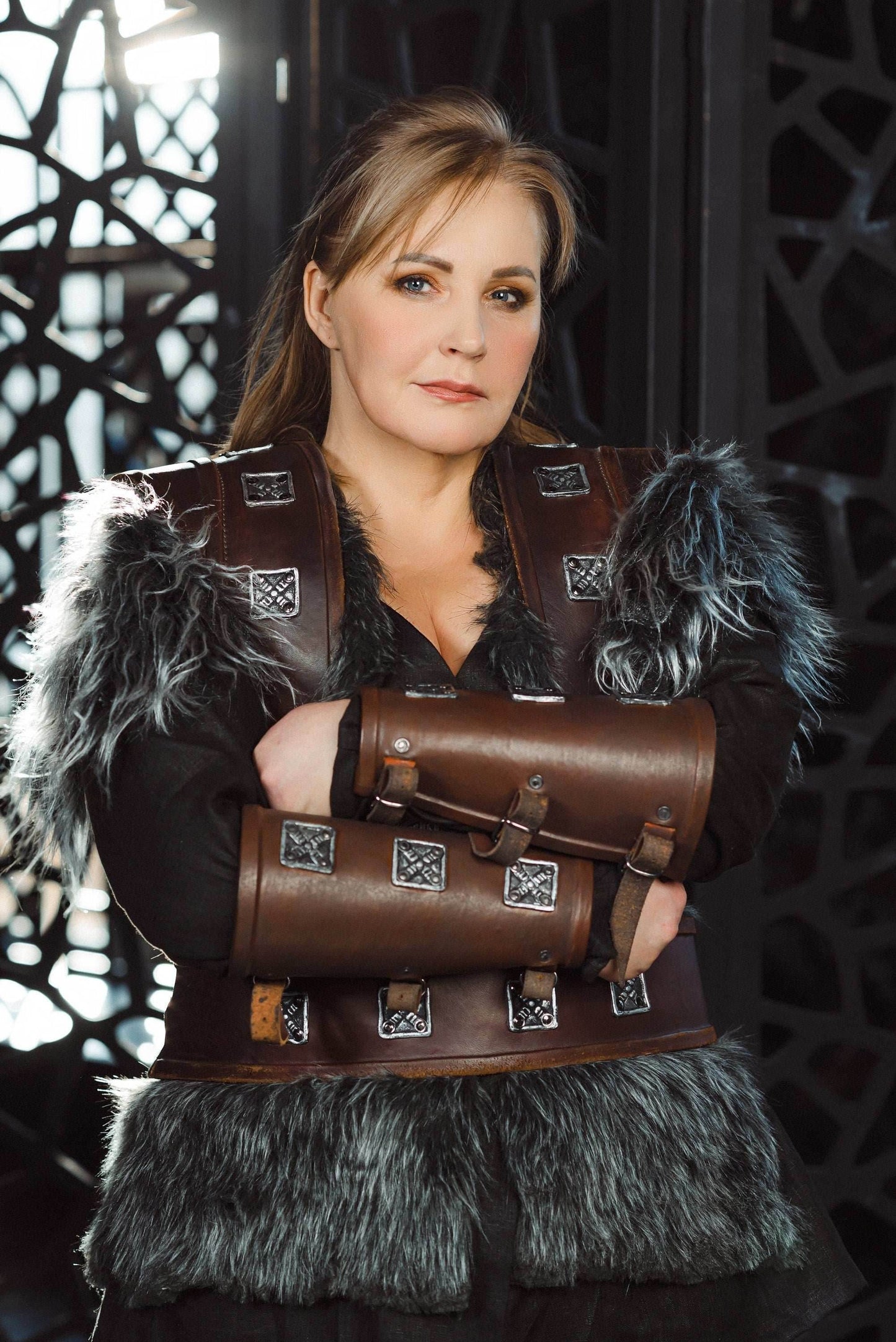 Uhtred leather bracers (The Last Kingdom) - brown (as pictured) / For two hands