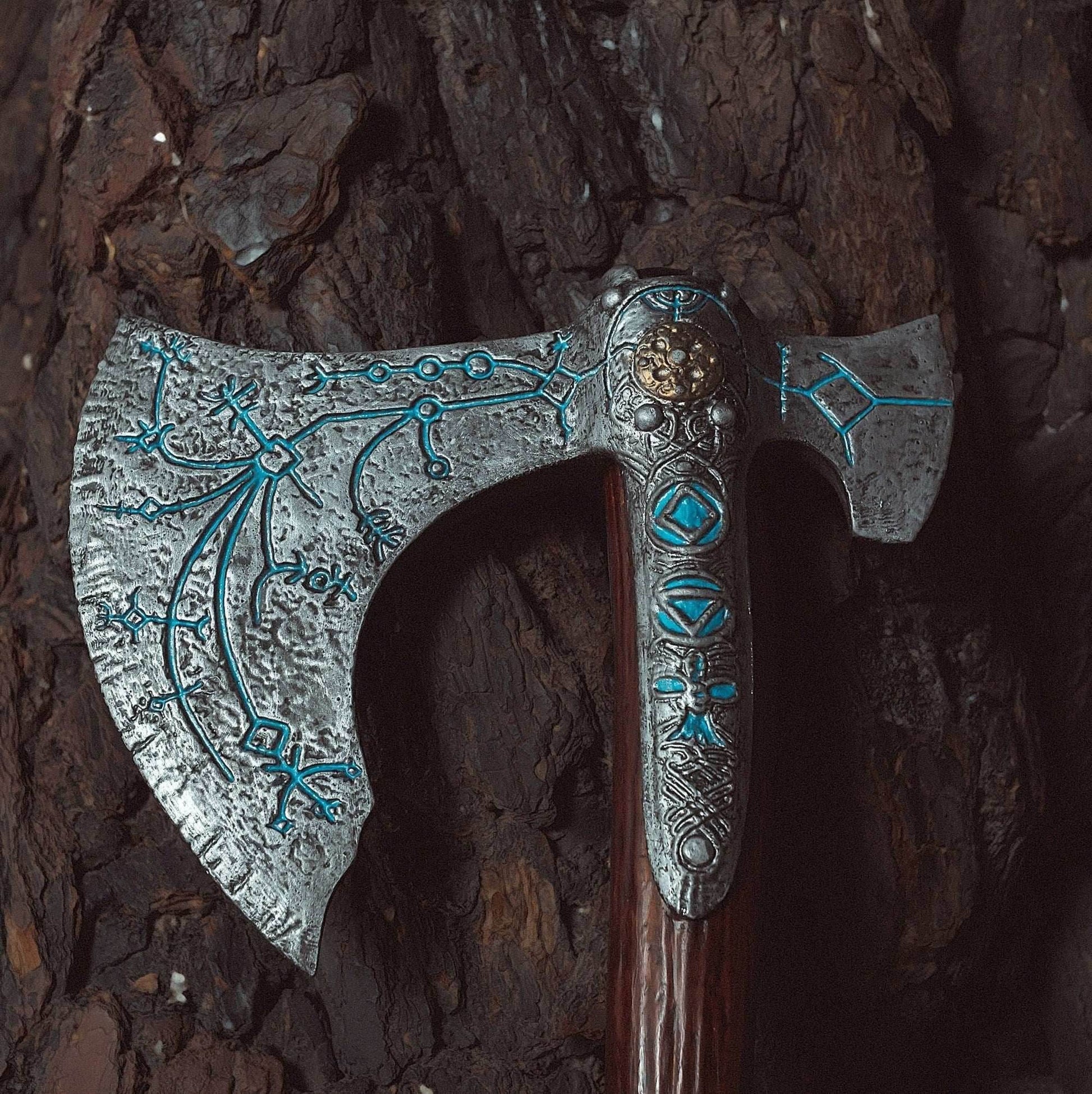 Kratos' Leviathan axe (God of War) - 