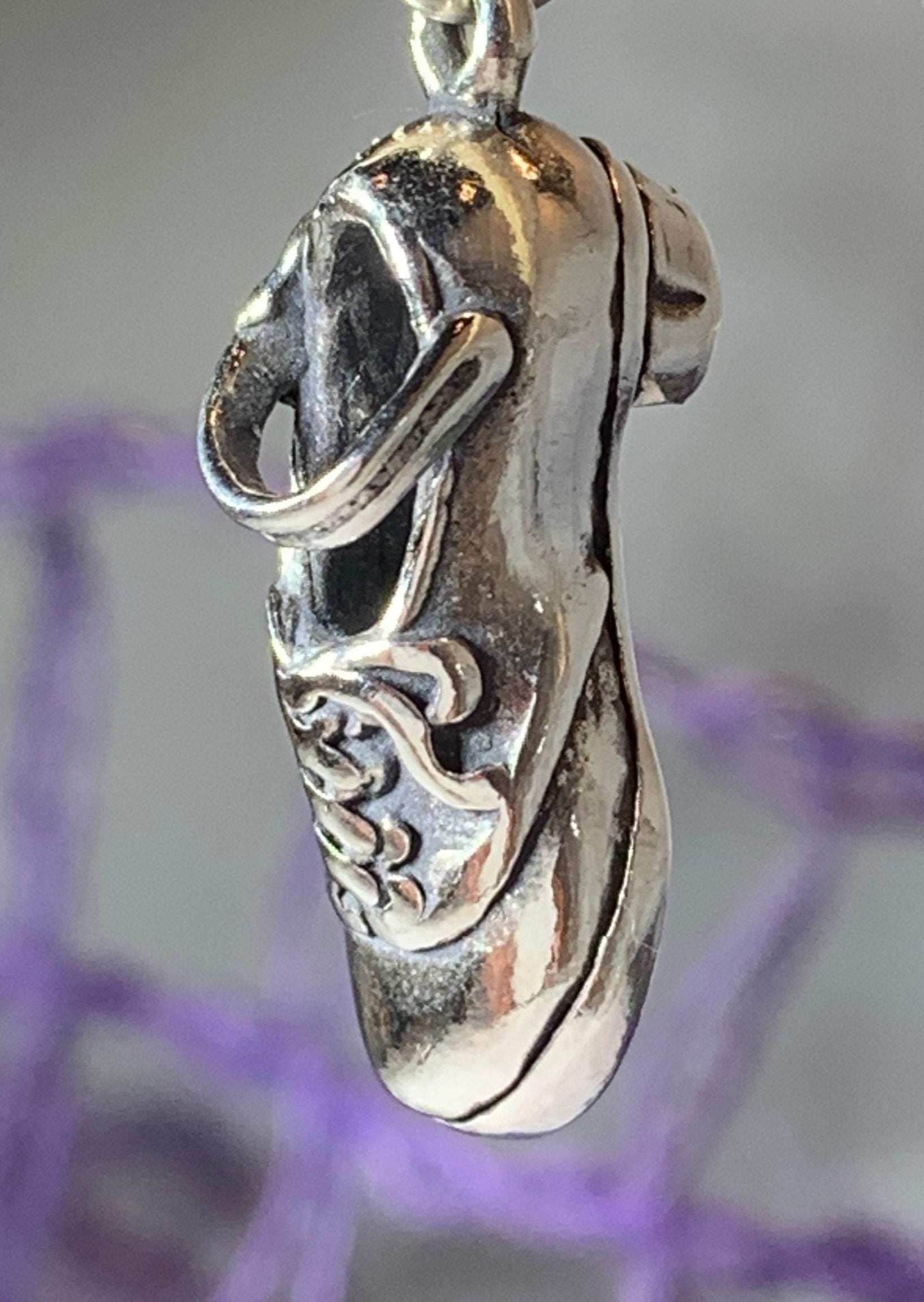 Lovely Irish Dance Shoe Necklace - 18