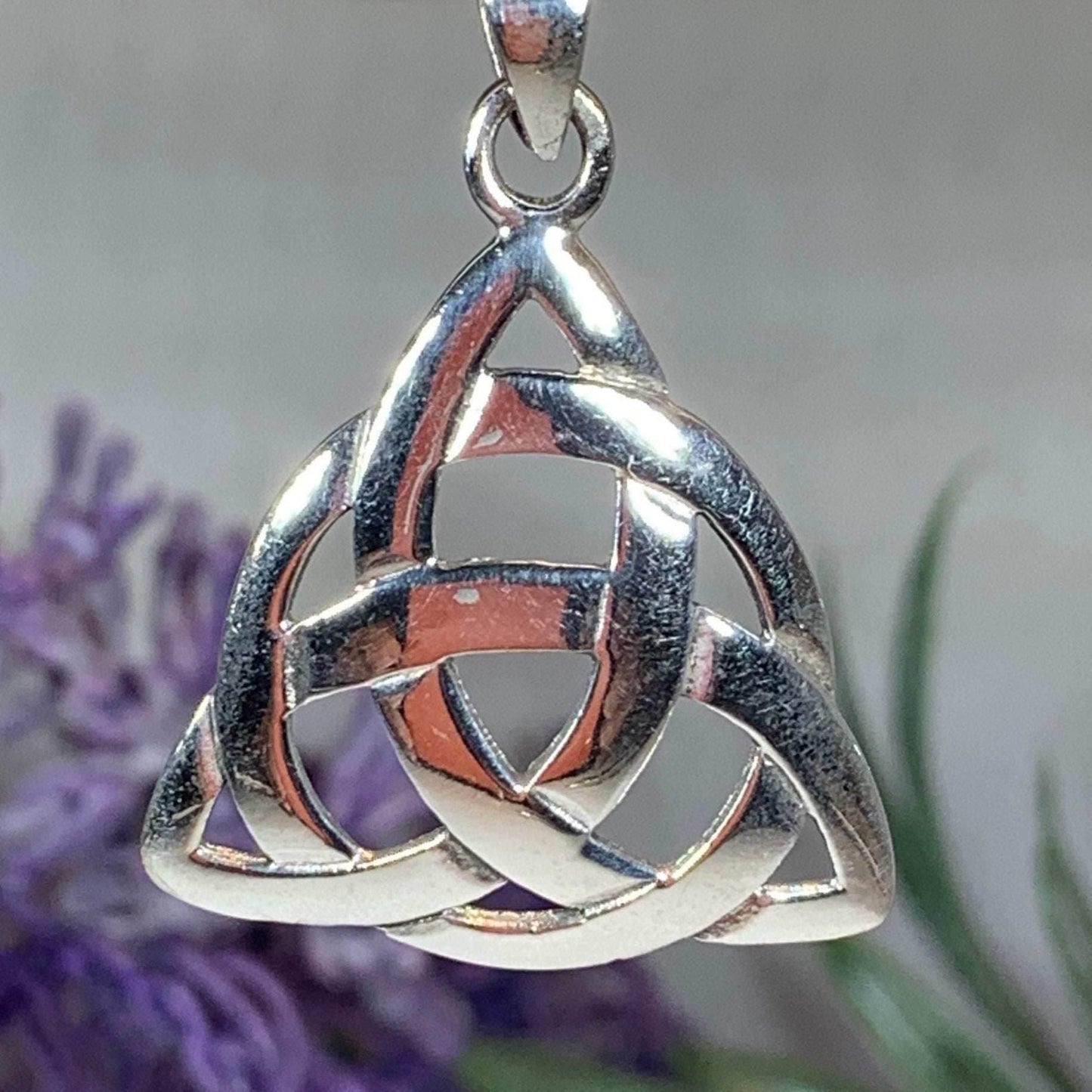 Emaline Celtic Knot Necklace - 18