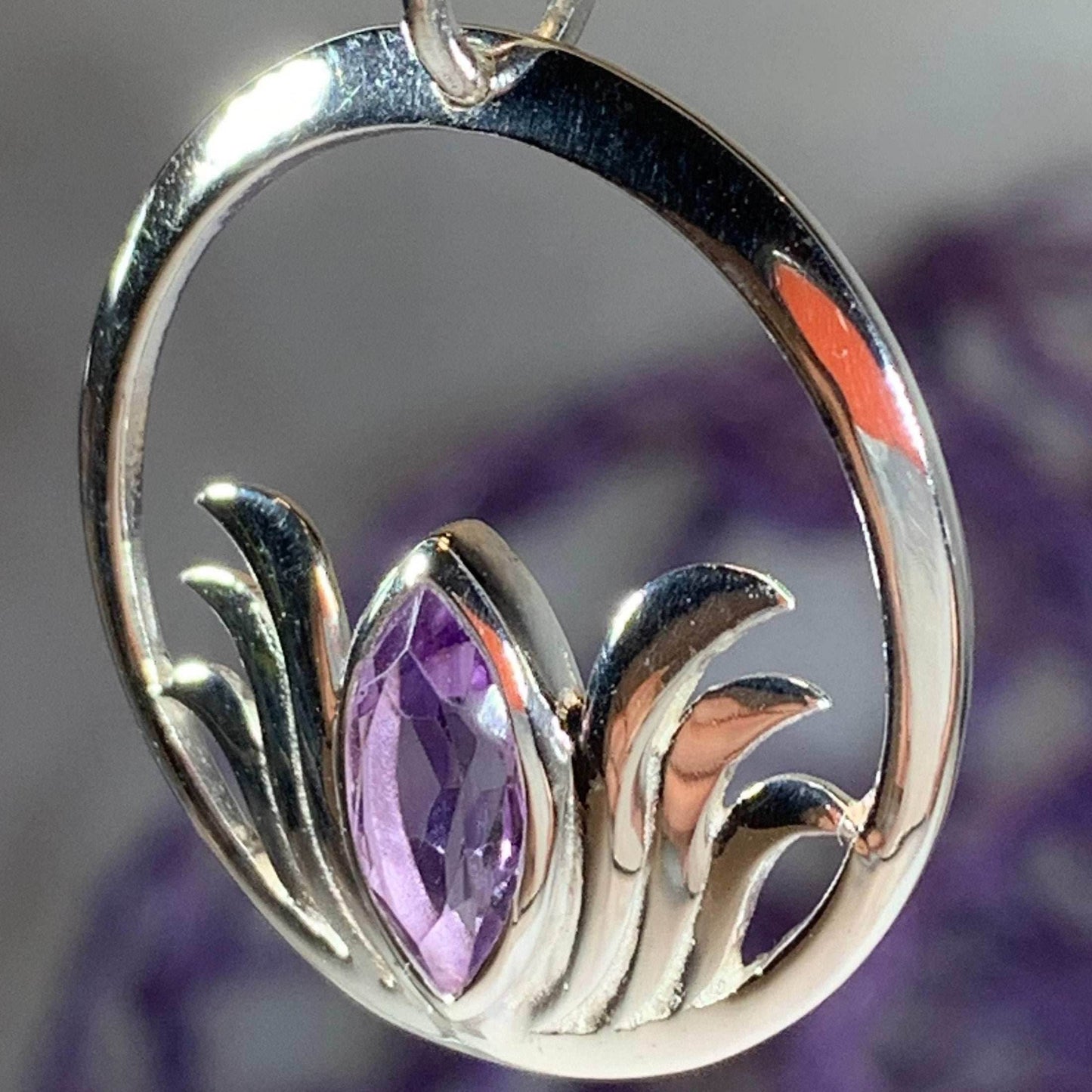 Lotus Amethyst Necklace - 18