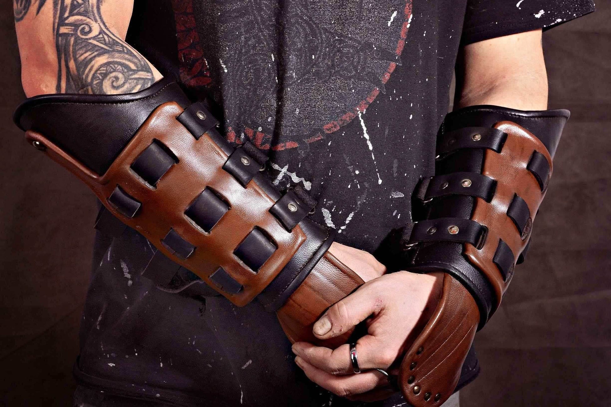 Hiccup's bracers (How to train your dragon 3) - for one hand