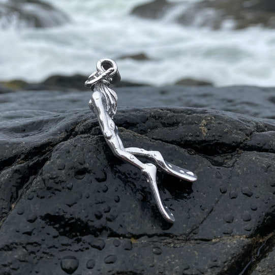 Diver Necklace