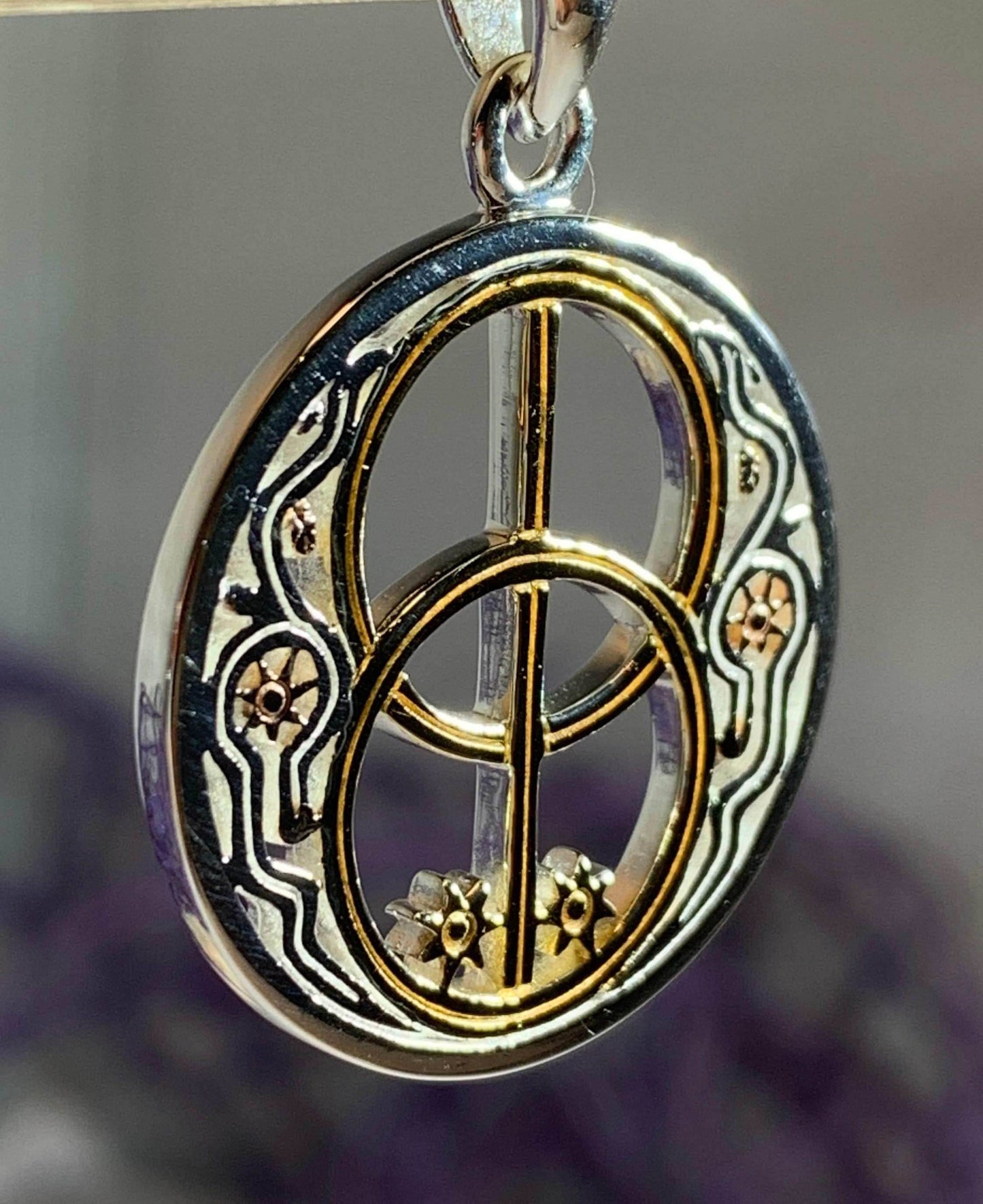 Reganne Chalice Well Necklace - 18