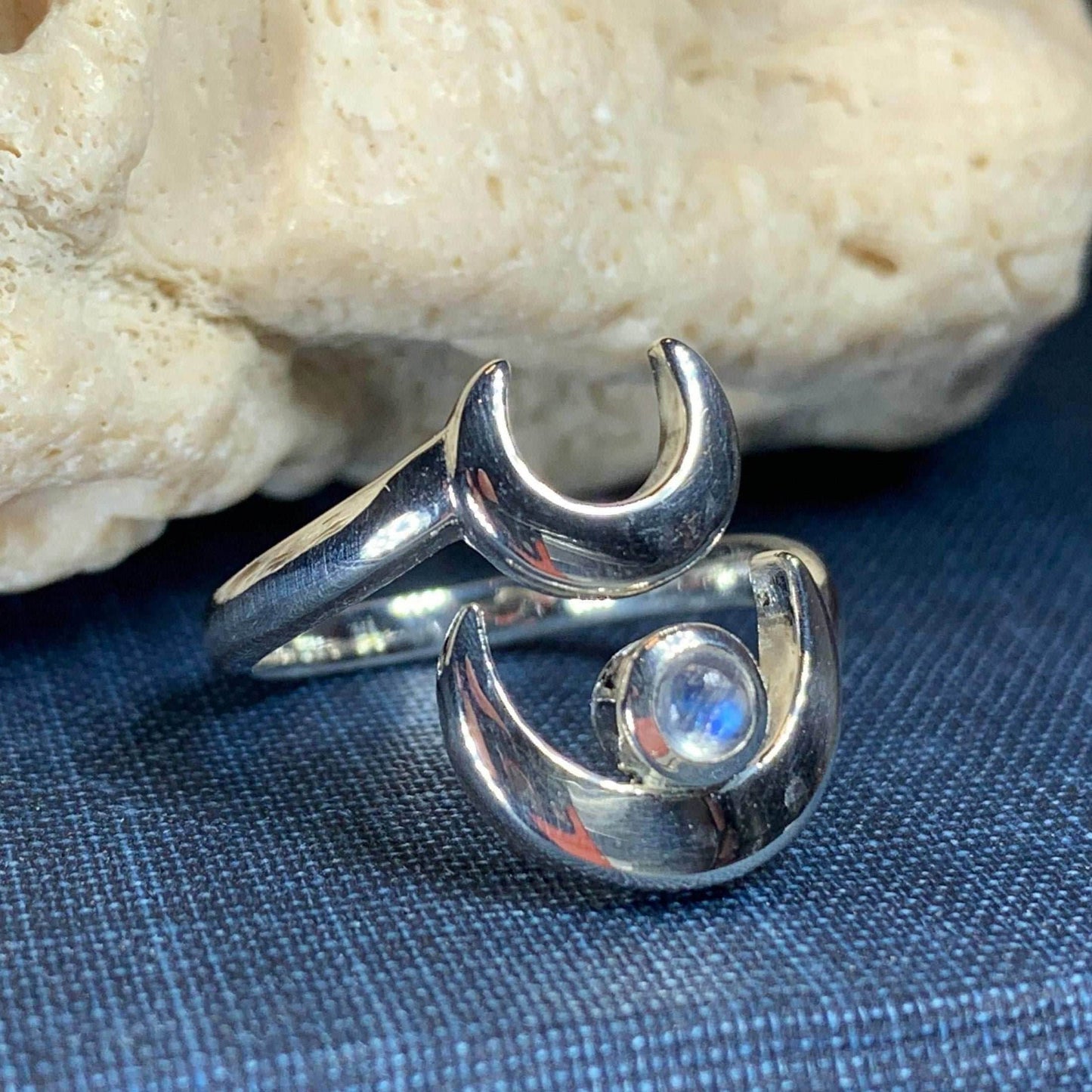 Double Crescent Moon Ring - Moonstone / 5
