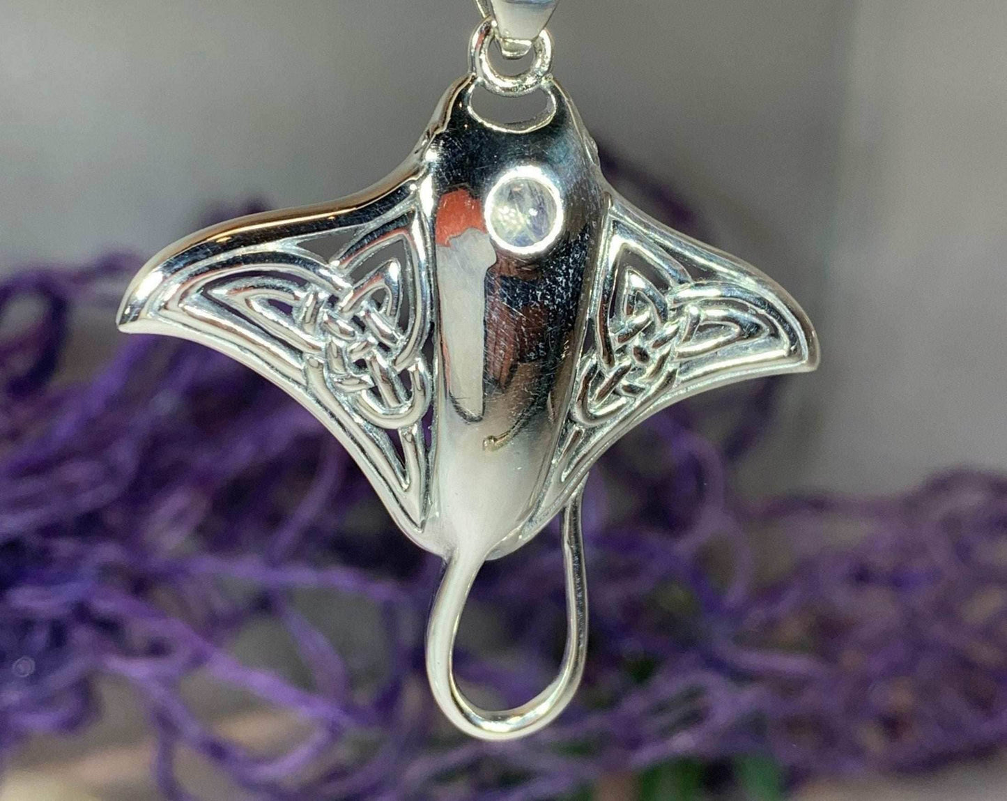 Celtic Manta Ray Necklace - 18 / Moonstone