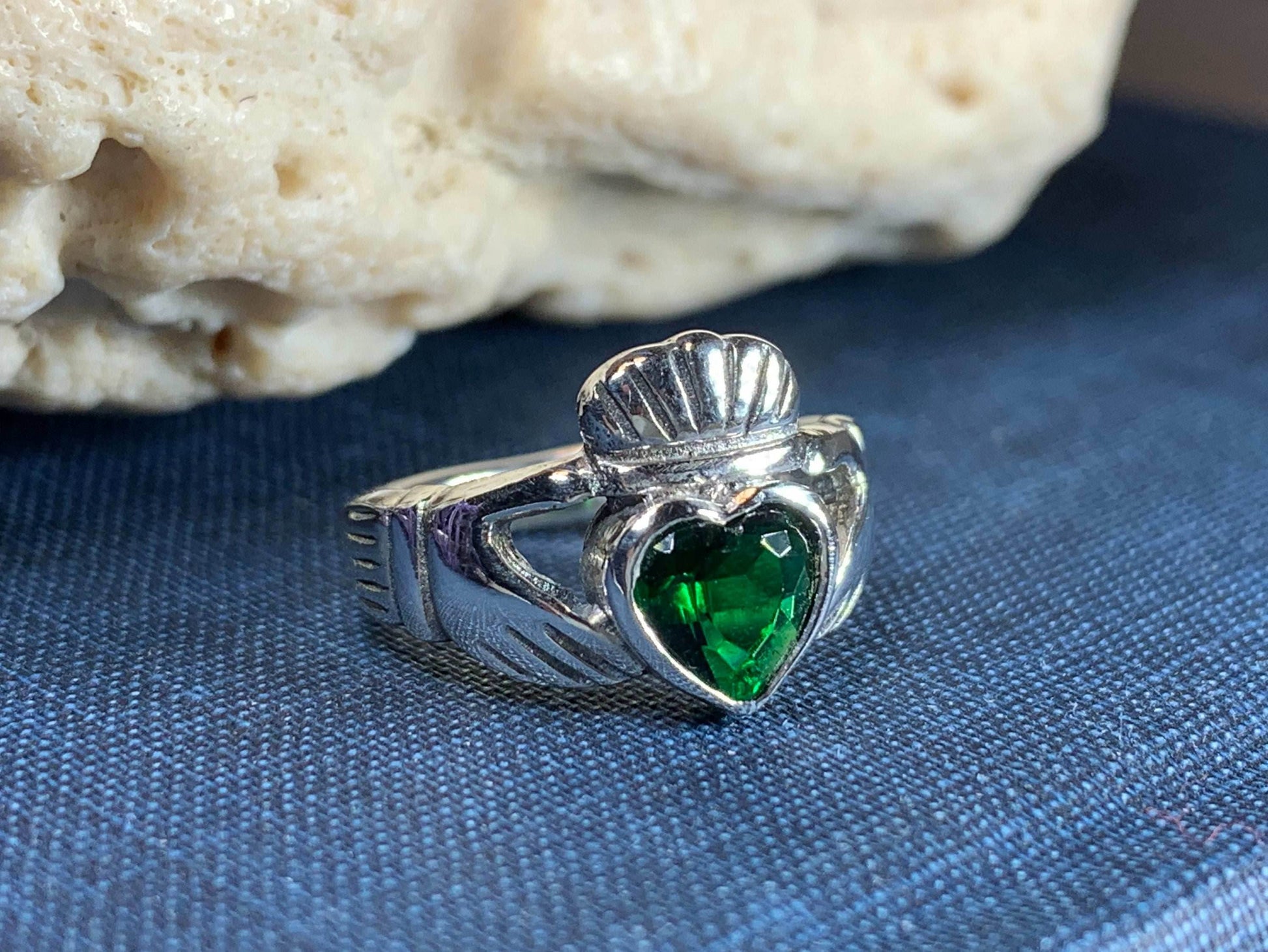 Emerald Claddagh Ring - 6
