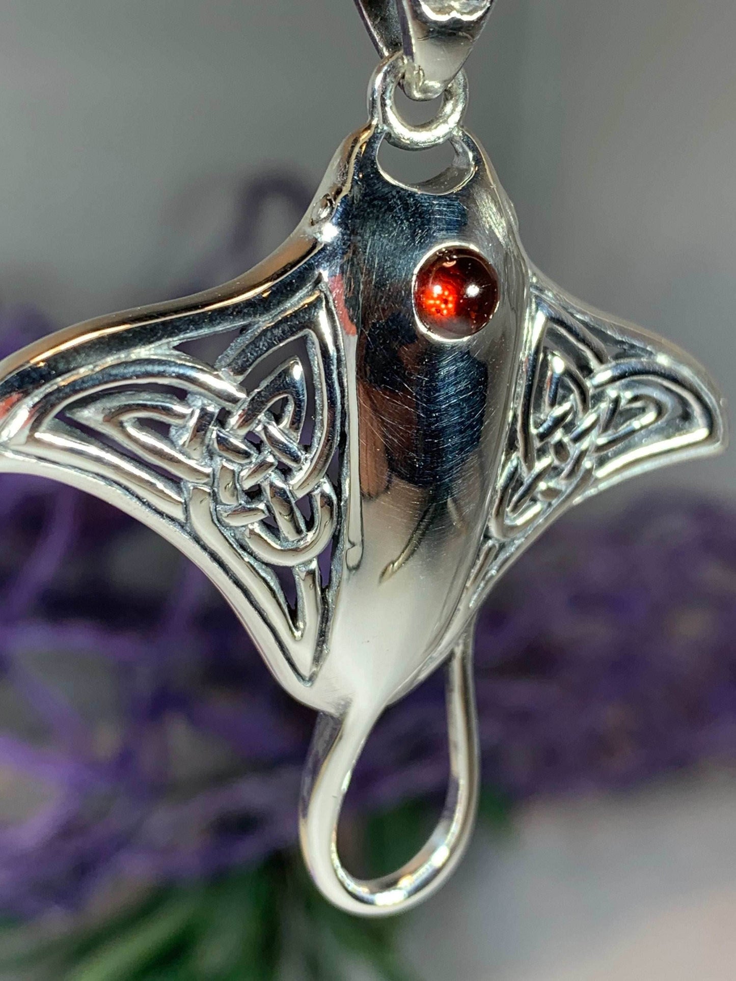 Celtic Manta Ray Necklace - 18 / Garnet