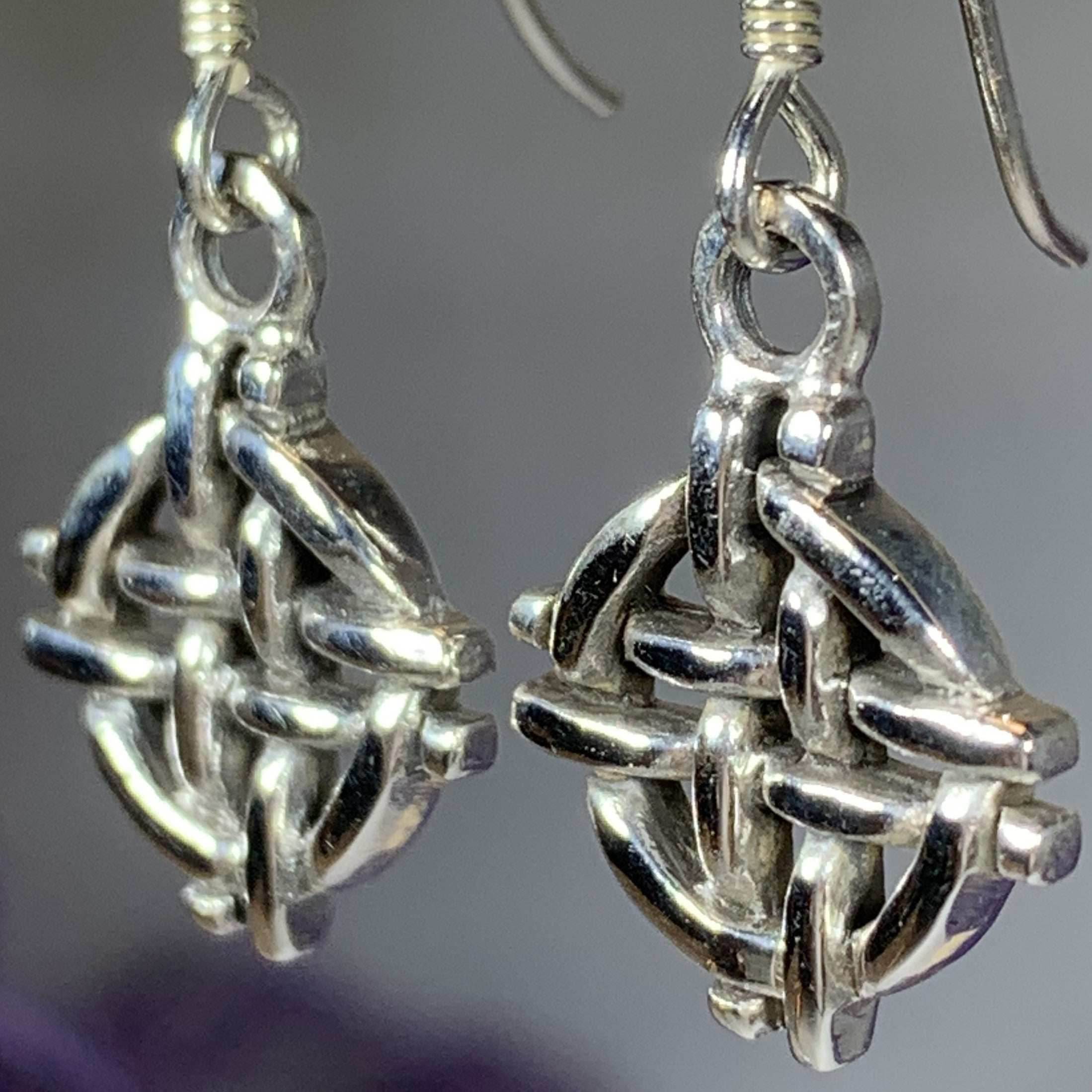 Shield Knot Earrings - 