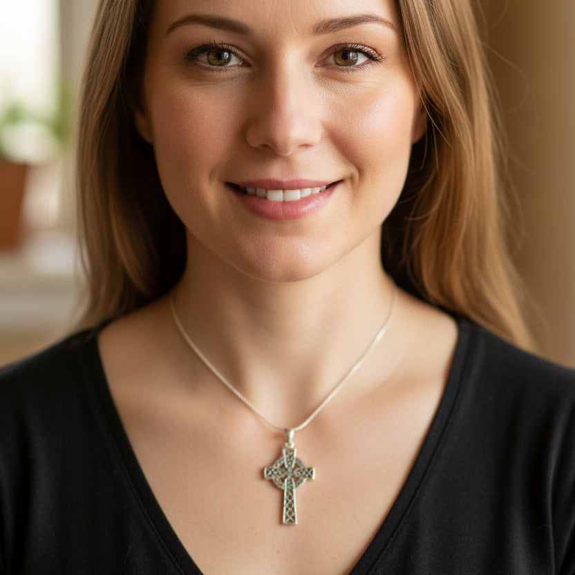 Foellan Celtic Knot Cross Necklace