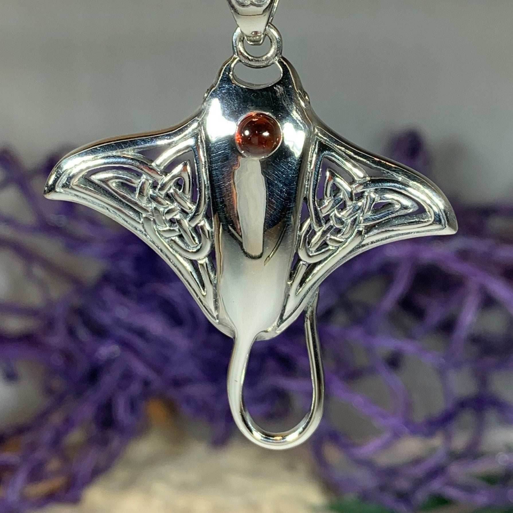 Celtic Manta Ray Necklace - 18 / Amethyst