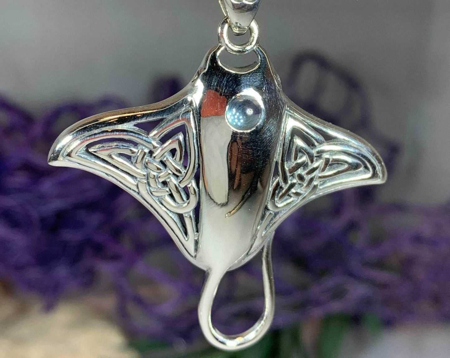 Celtic Manta Ray Necklace - 18 / Topaz