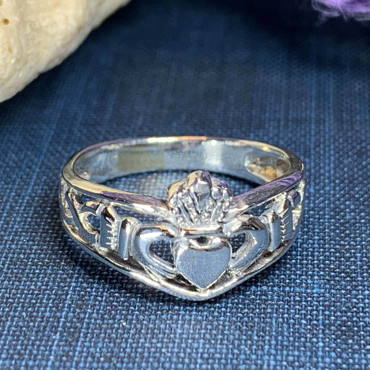Claddagh Chevron Ring - 6
