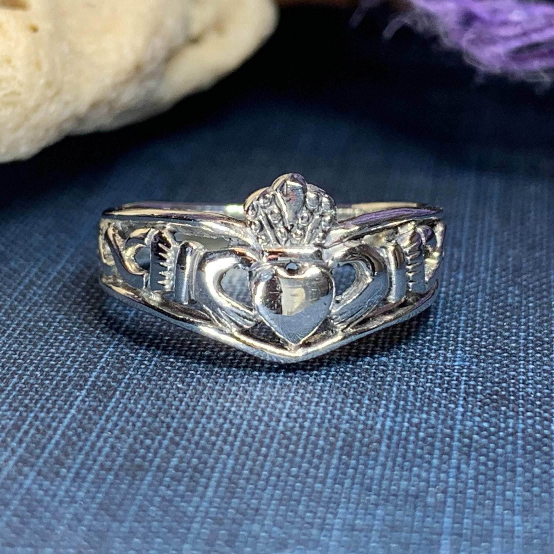Claddagh Chevron Ring - 6