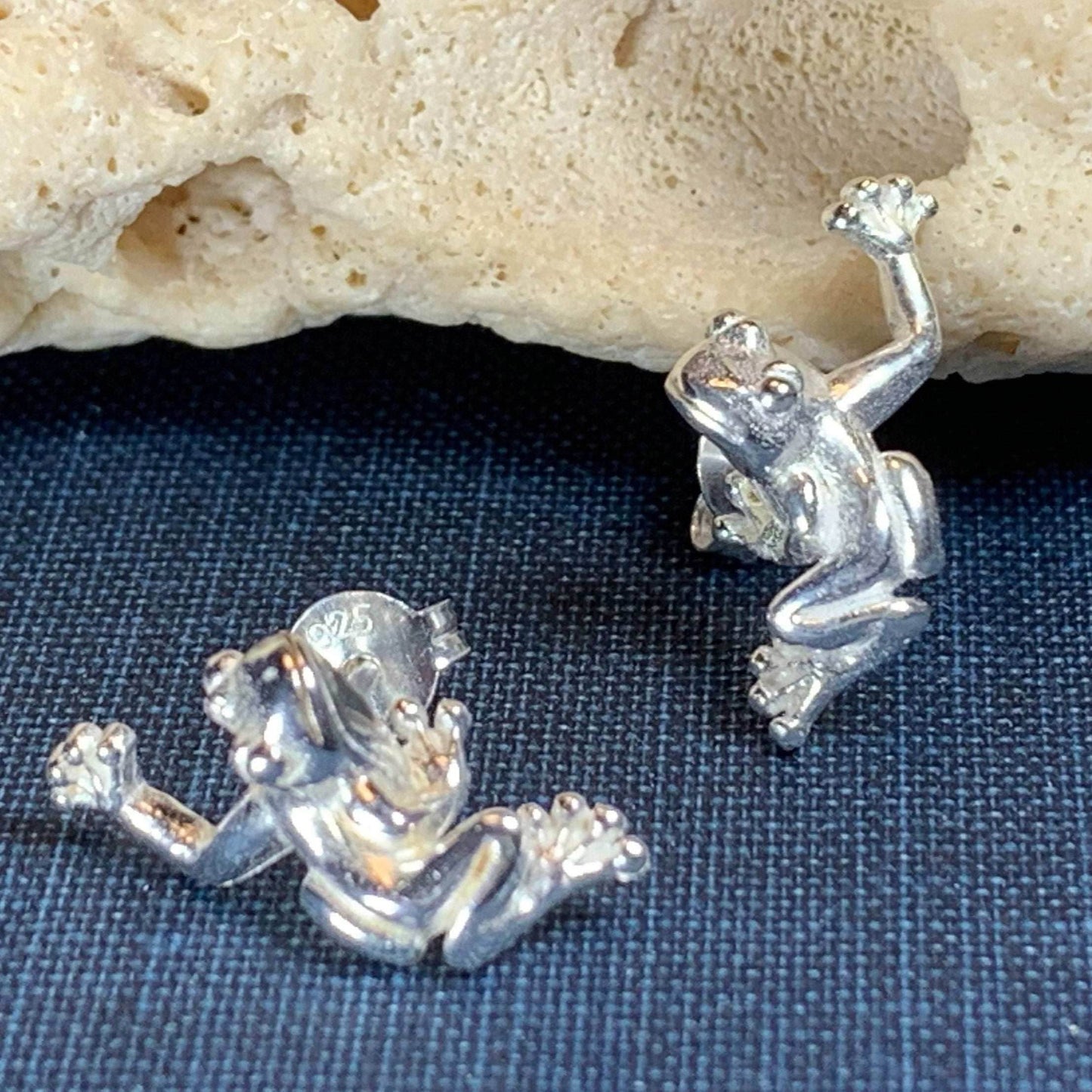 Sásta Frog Earrings - 