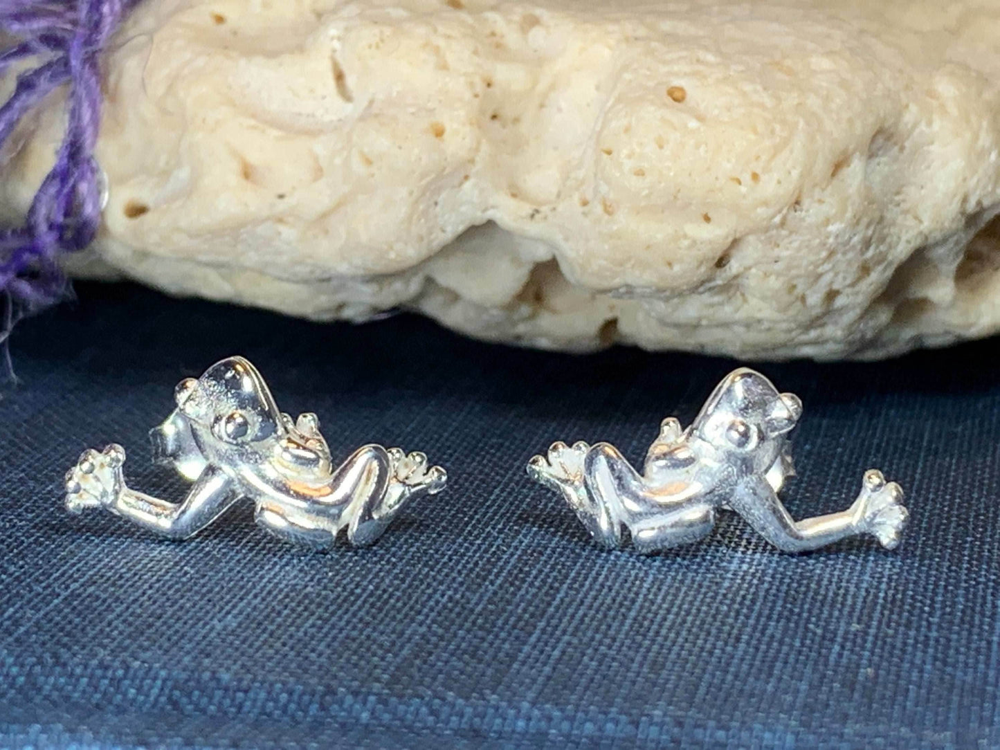 Sásta Frog Earrings - 