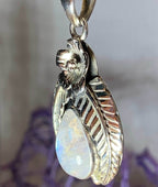 Celtic Leaf Necklace - Labradorite
