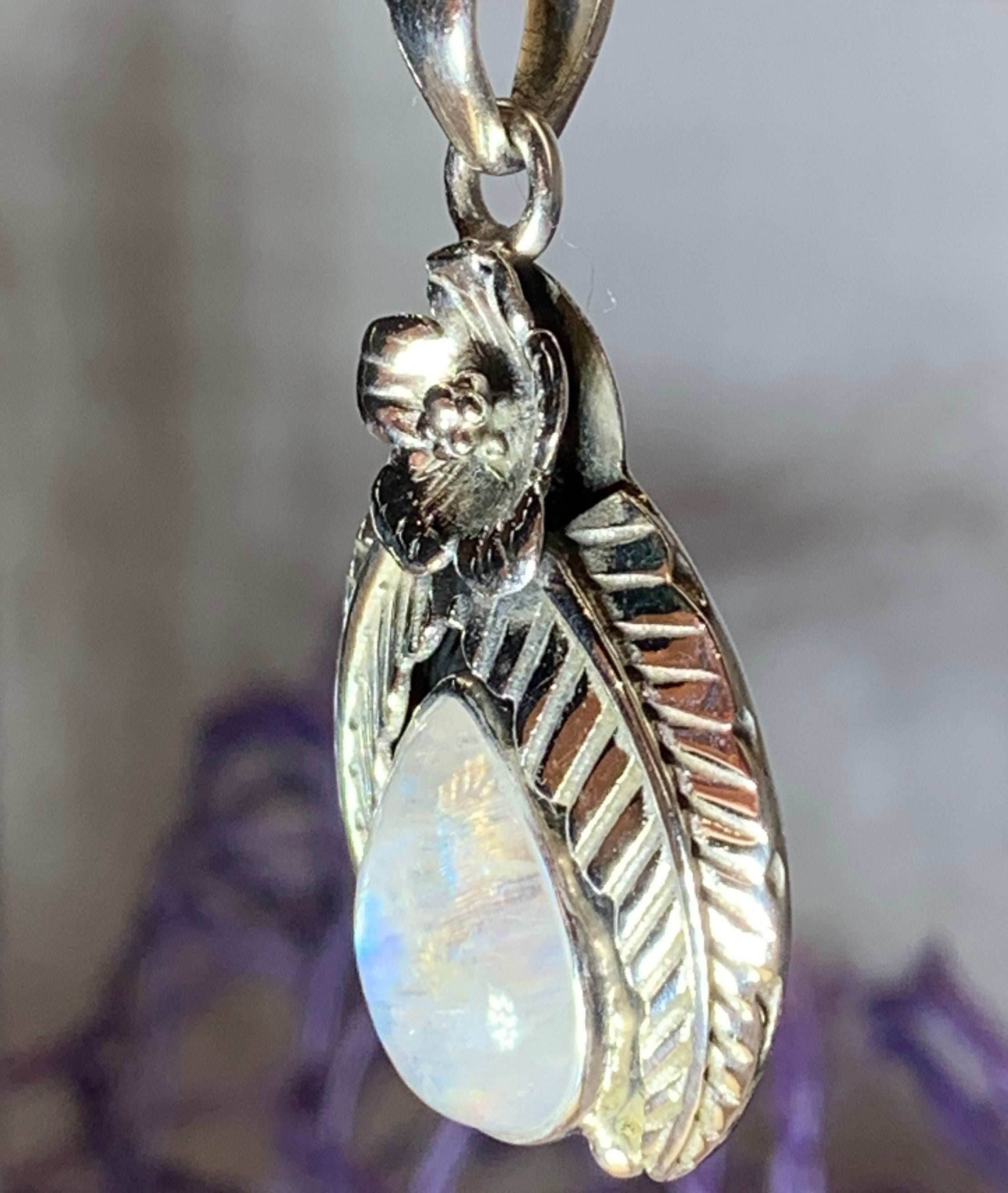 Celtic Leaf Necklace - Labradorite