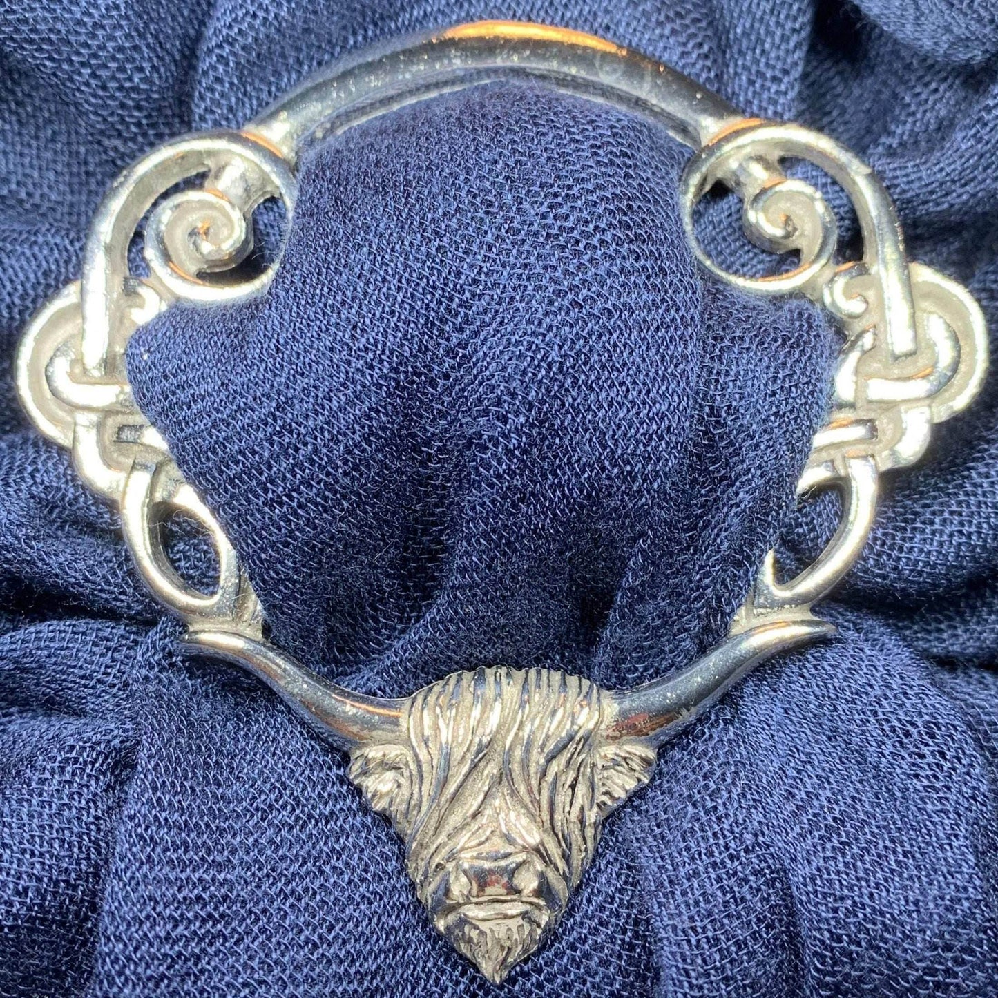 Pewter Scotland Highland Cow Scarf Ring - 