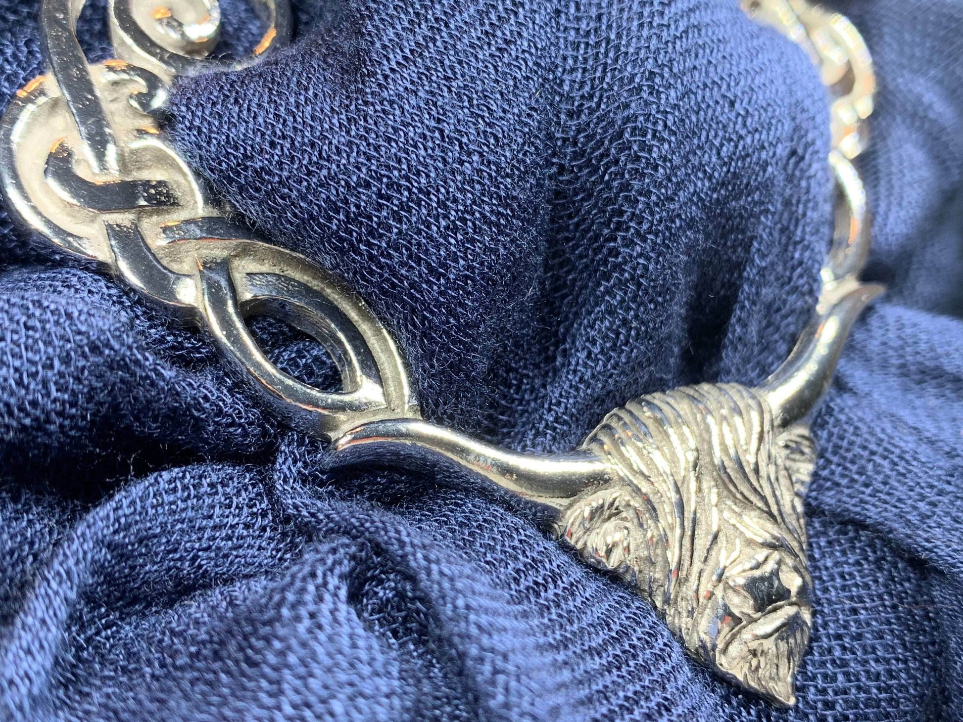 Pewter Scotland Highland Cow Scarf Ring - 