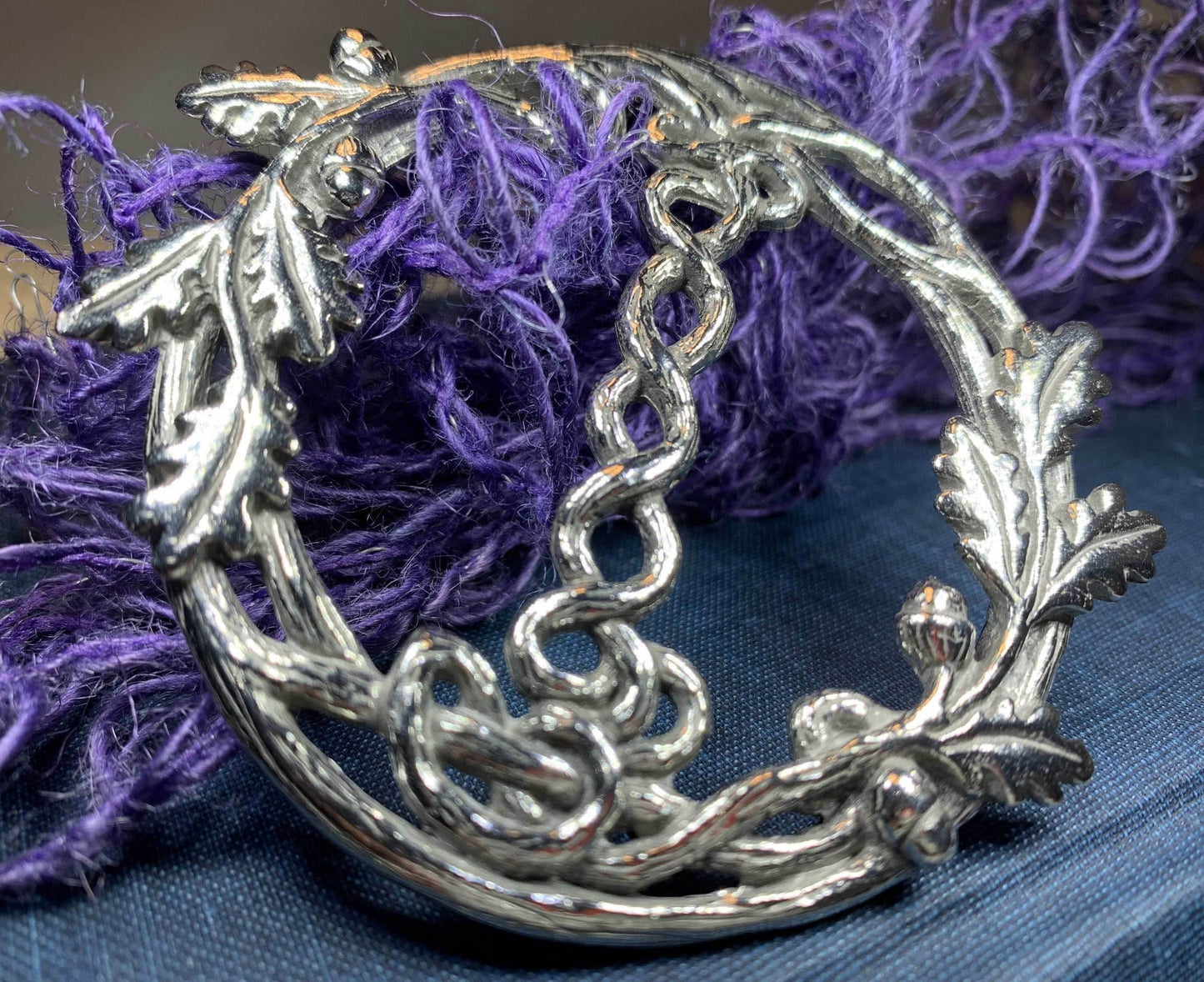 Pewter Oak Leaf & Acorn Scarf Ring - 