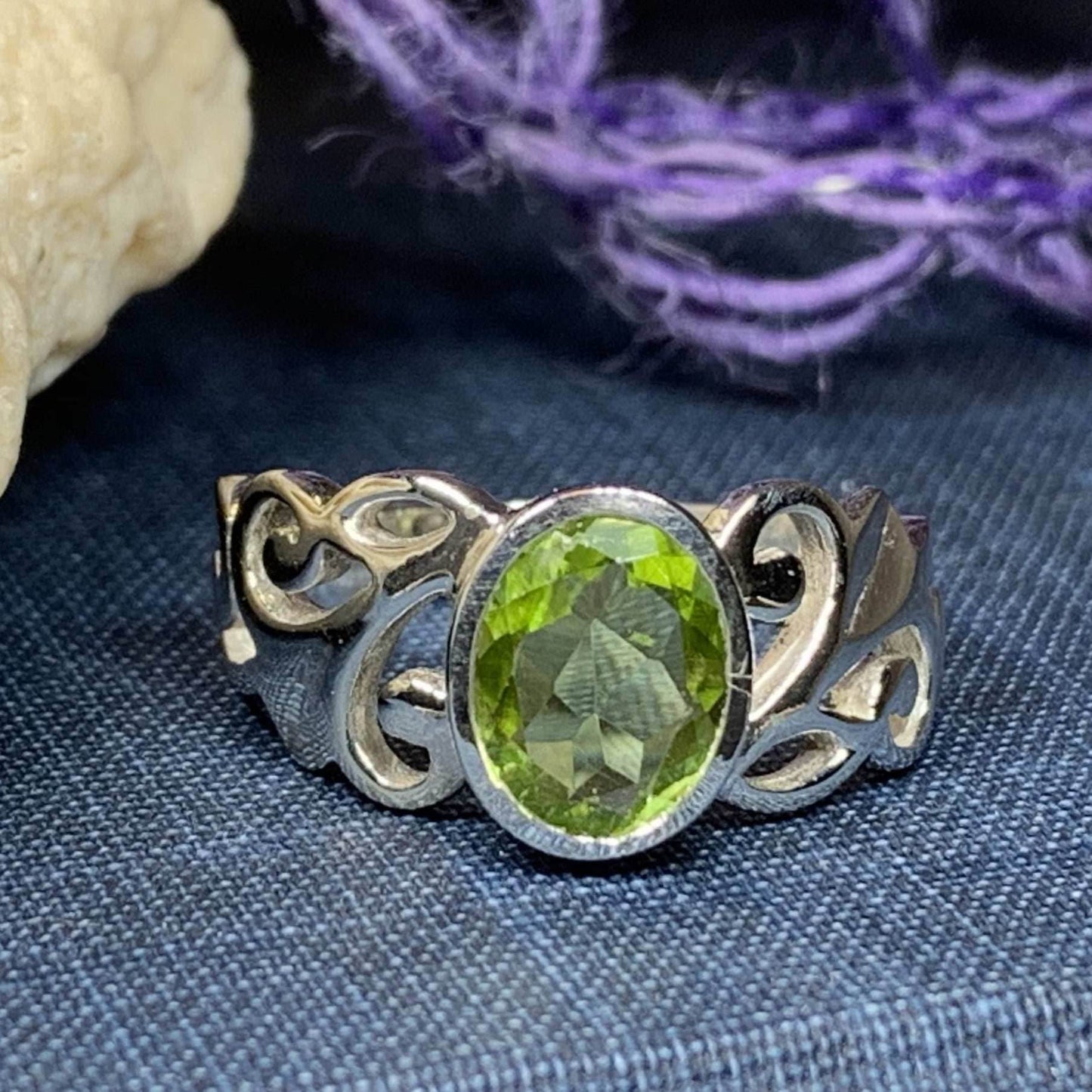 Celtic Filigree Ring - 6 1/2 / Peridot