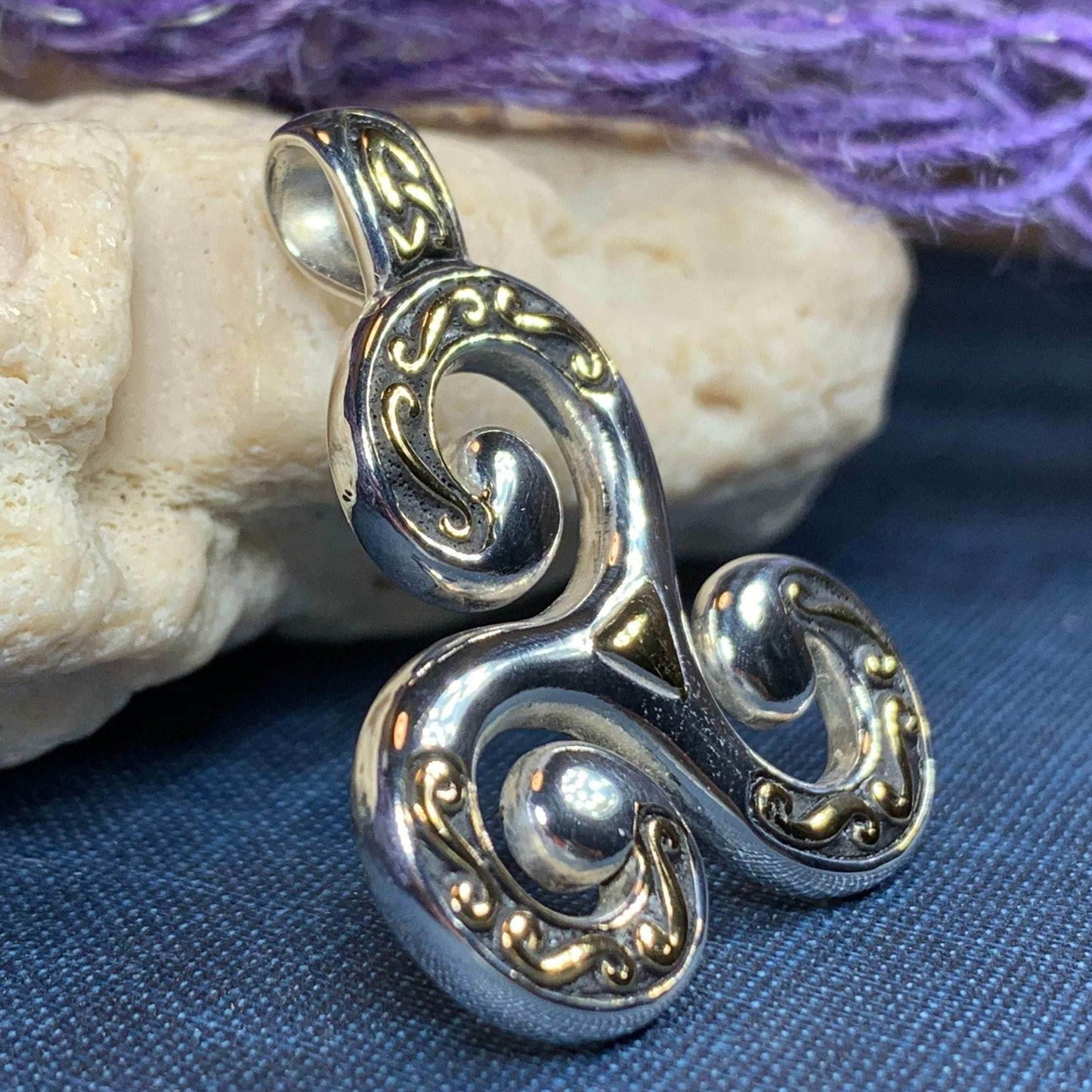 Finglas Celtic Triskele Necklace - 18