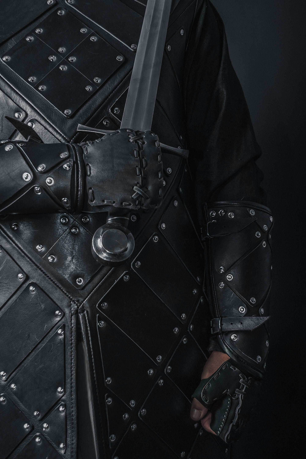 Medieval leather bracers with hand protection - for one hand