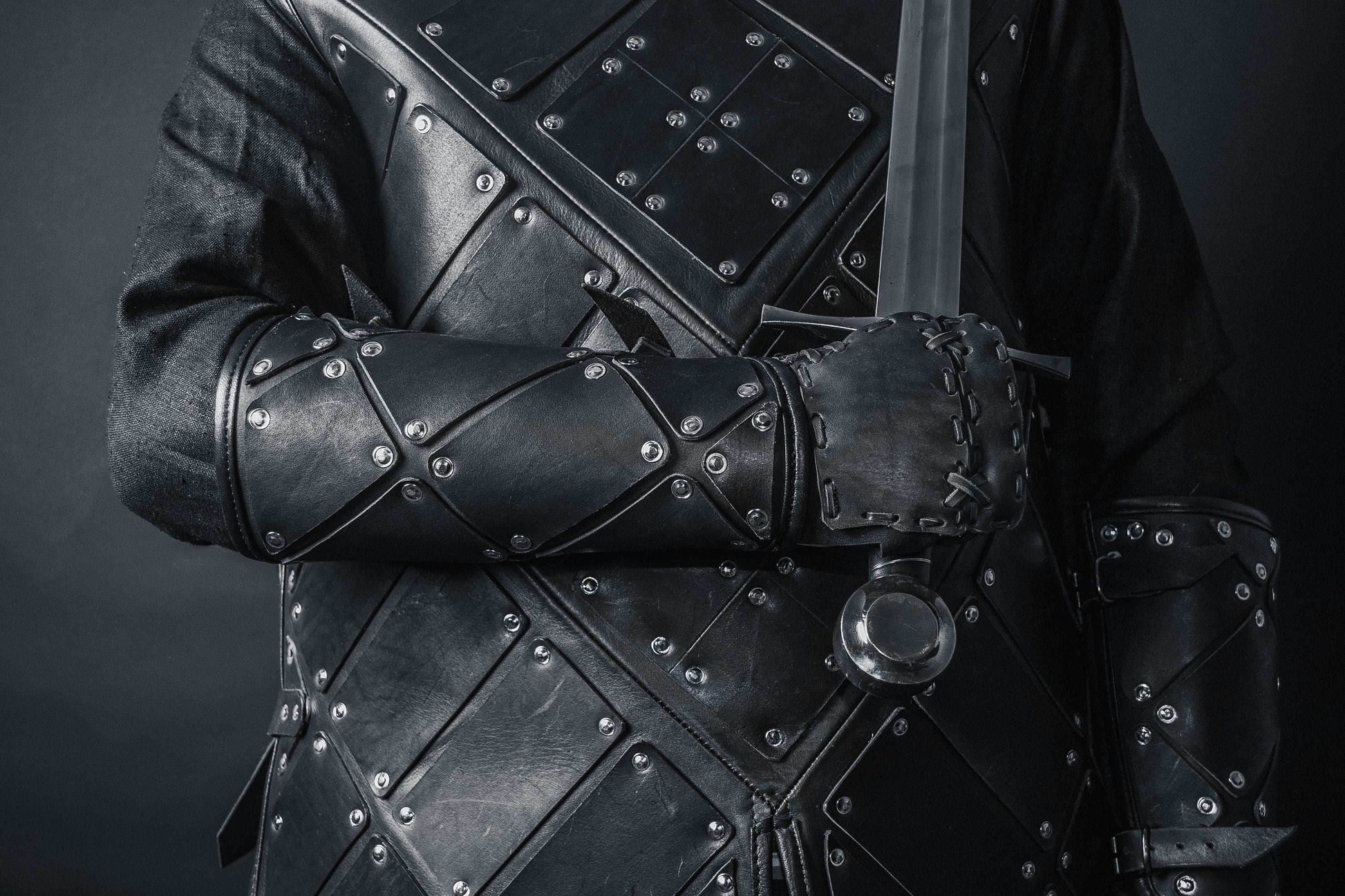 Medieval leather bracers with hand protection - for one hand