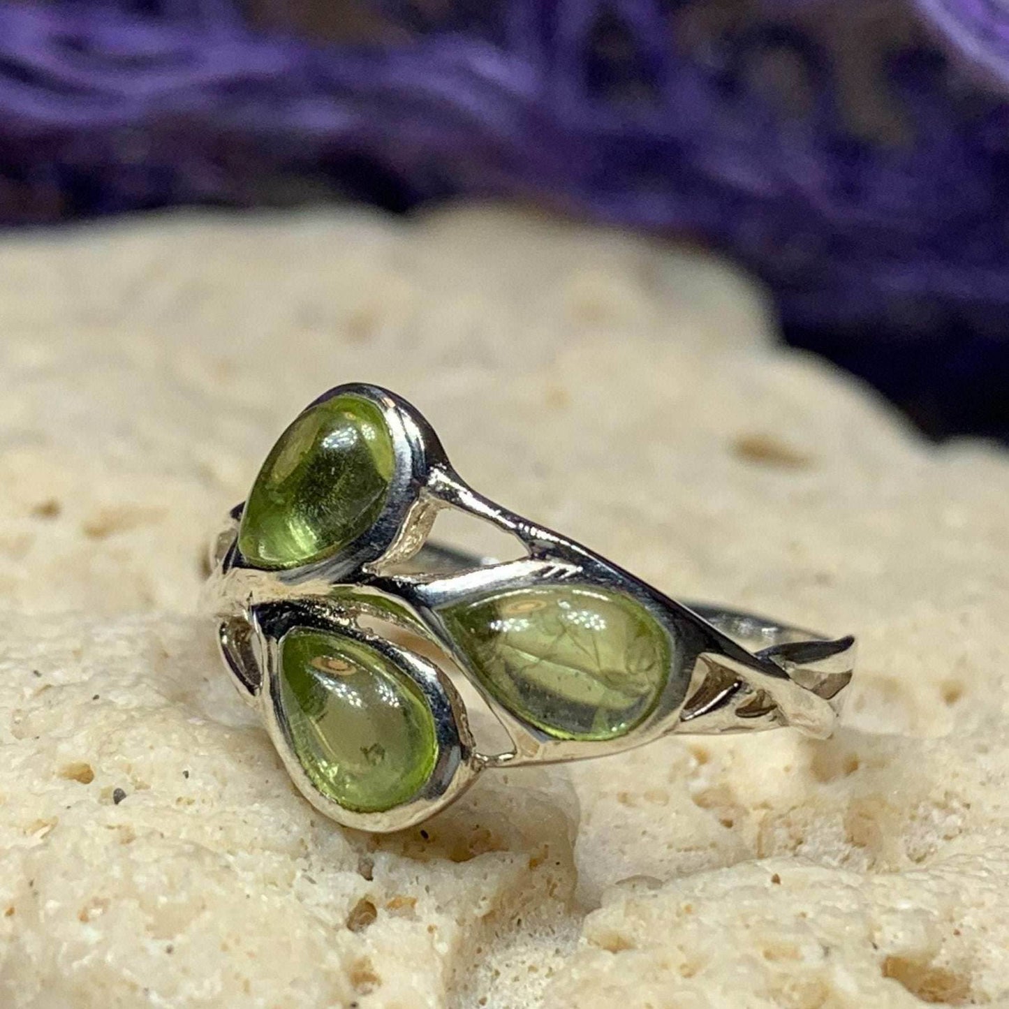 Celtic Love Knot Ring - 5 / Amethyst