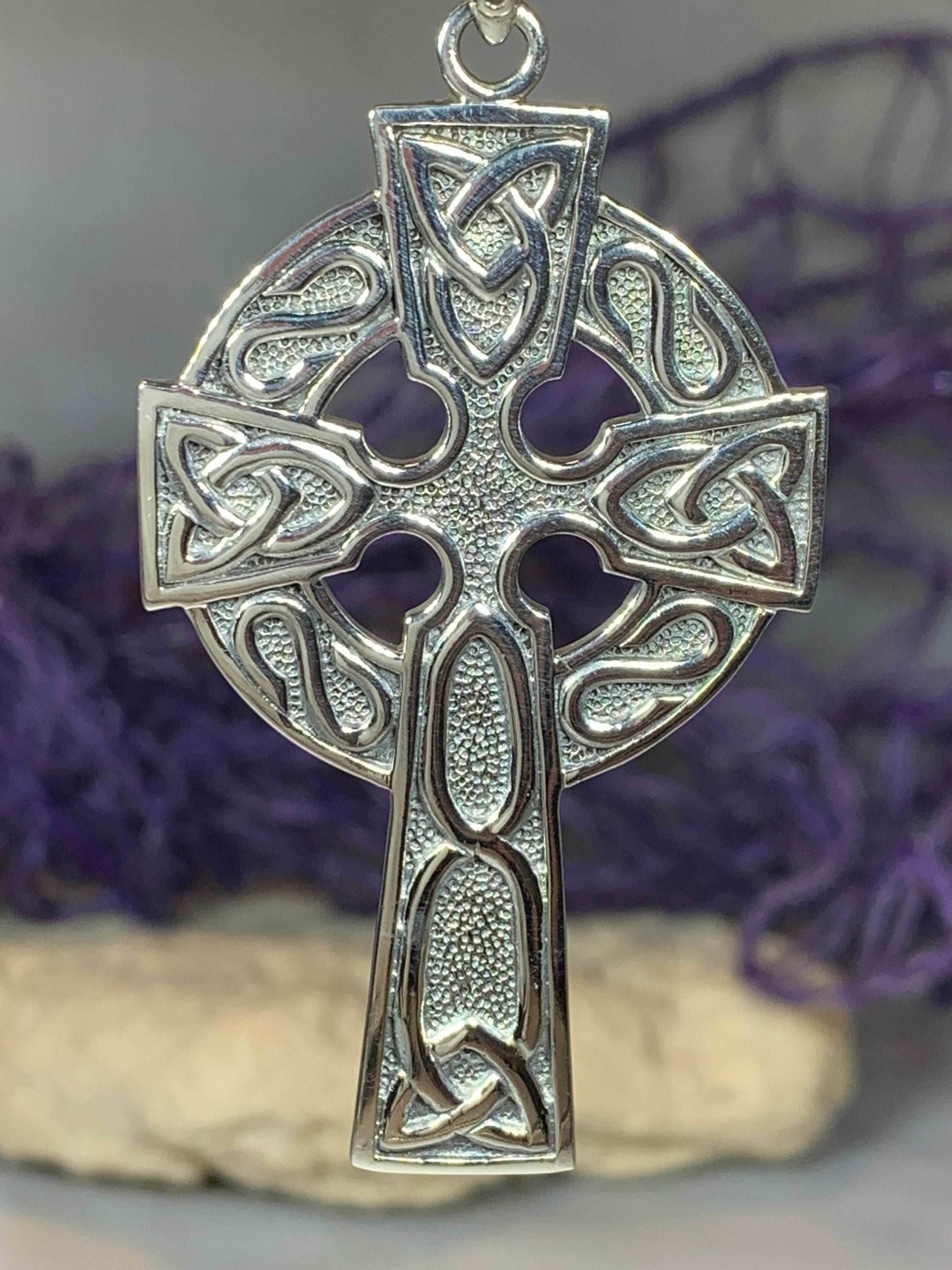 Cahal Large Celtic Cross Necklace - 18