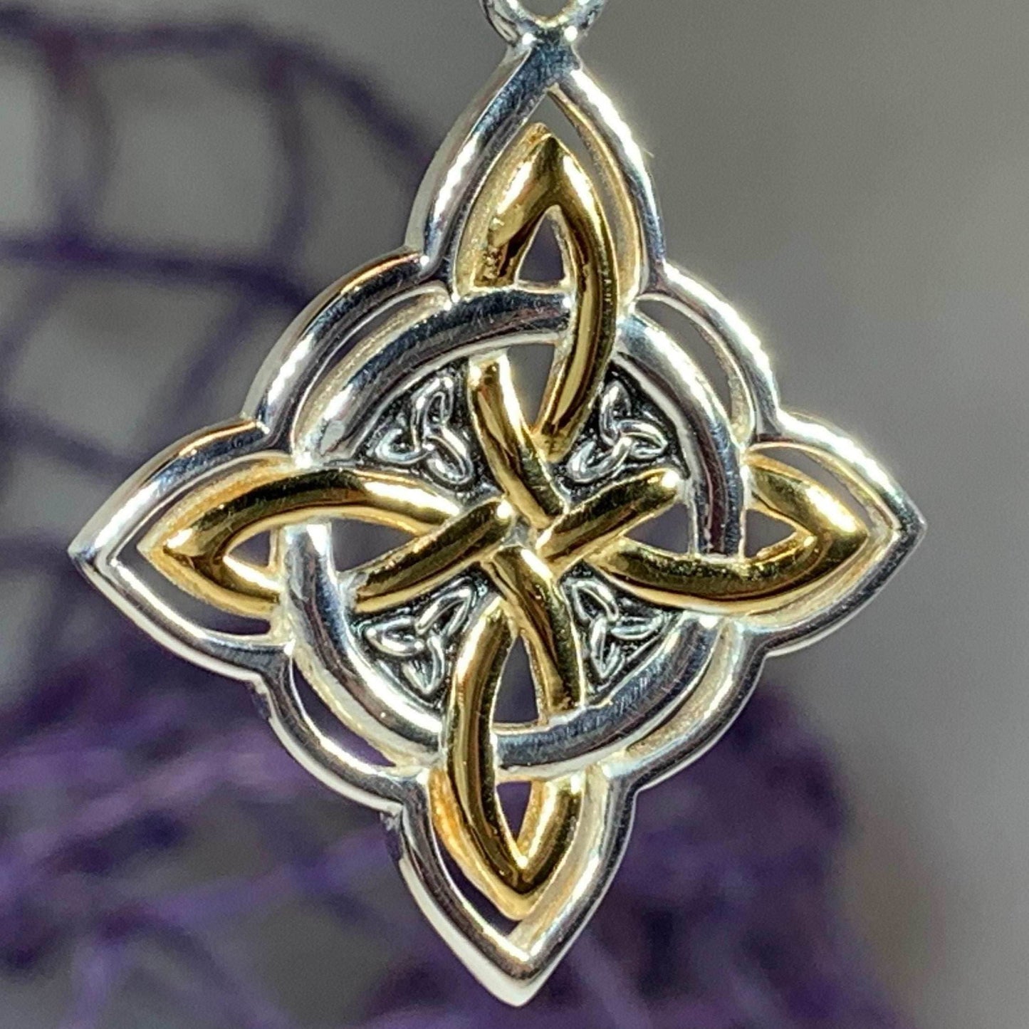 Classic Quaternary Knot Necklace - 18