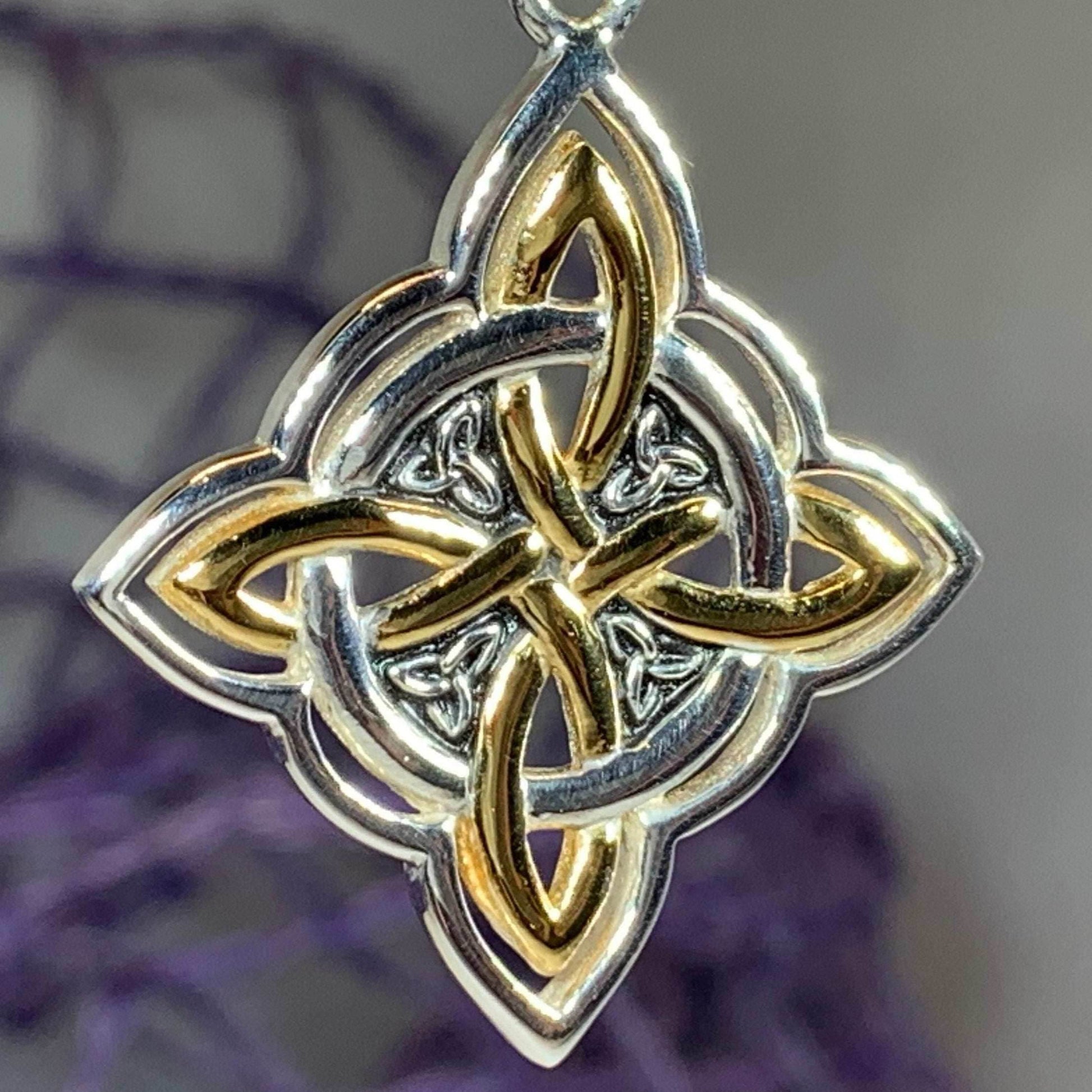 Classic Quaternary Knot Necklace - 18