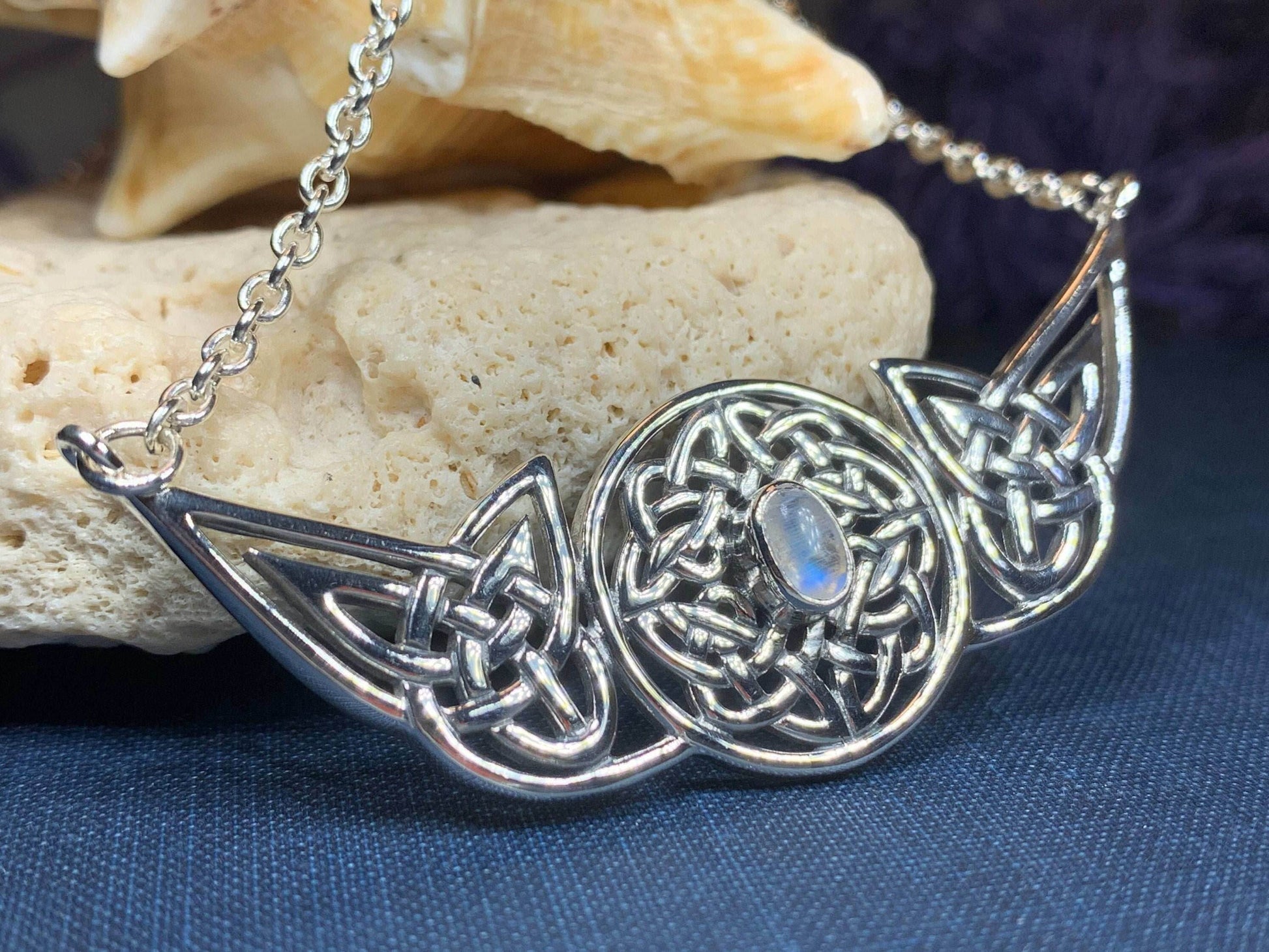 Glorious Celtic Wheel of Life Necklace - Amethyst