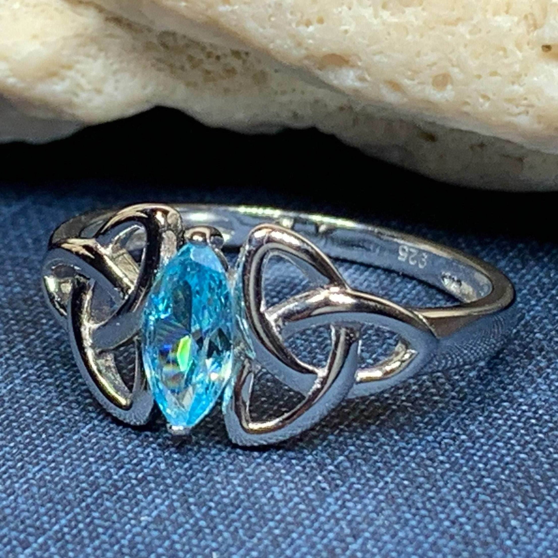 Topaz Trinity Knot Ring - Blue Topaz / 6