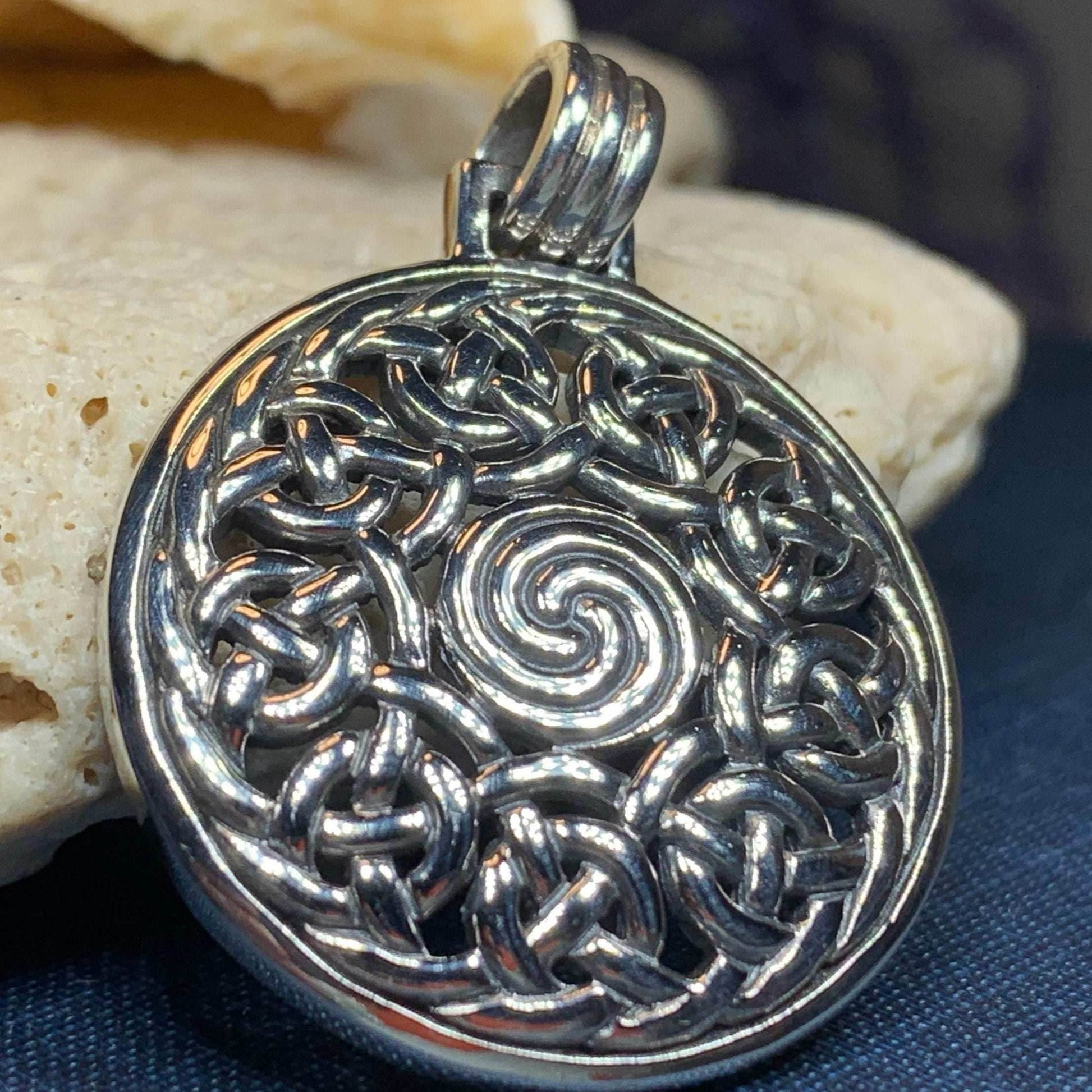Eternal Celtic Spiral Necklace - 18