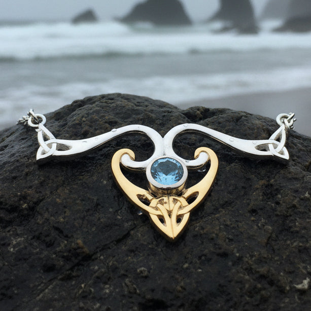 Koribella Trinity Knot Necklace
