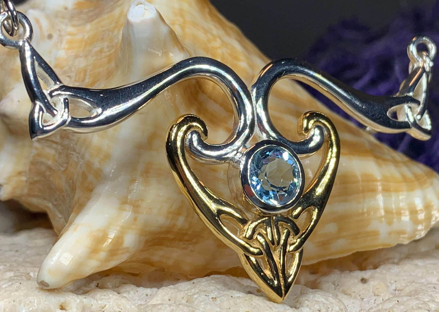 Koribella Trinity Knot Necklace - Amethyst