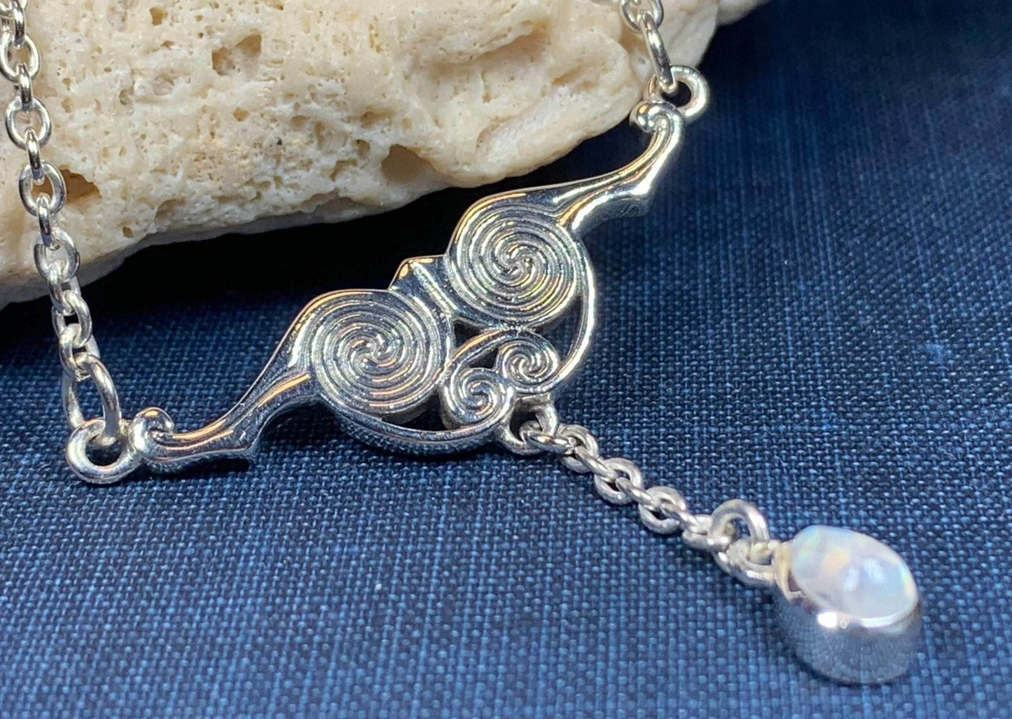 Liosa Celtic Spiral Necklace - Amethyst