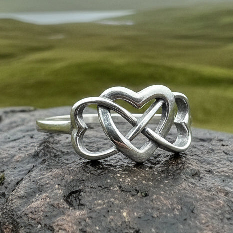 Milis Celtic Heart Ring