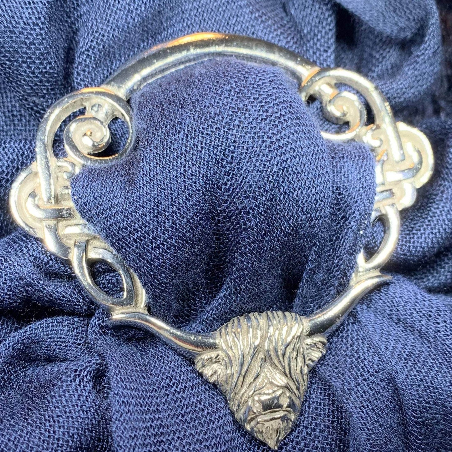 Pewter Scotland Highland Cow Scarf Ring - 