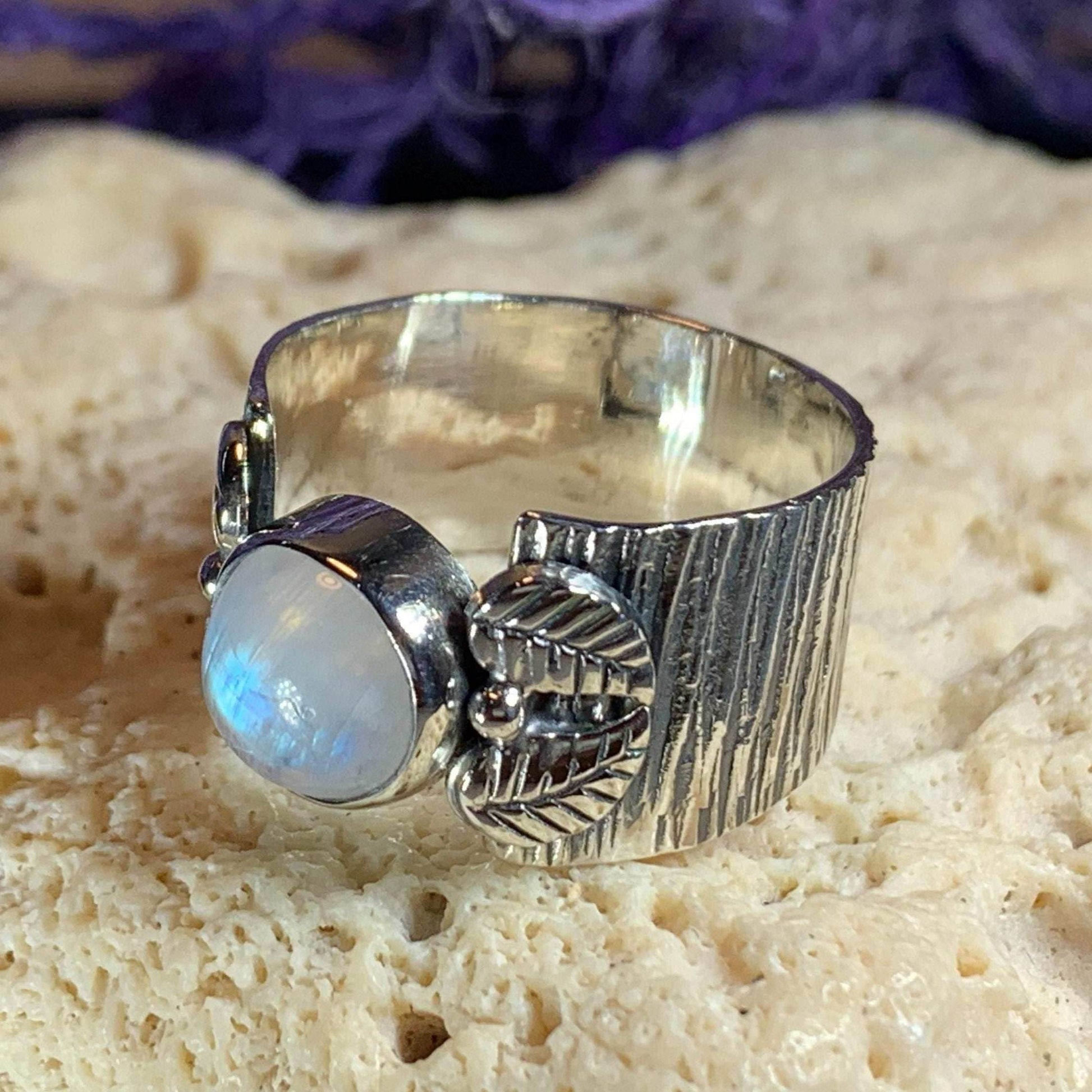 Colm Celtic Leaf Ring - 8 1/2