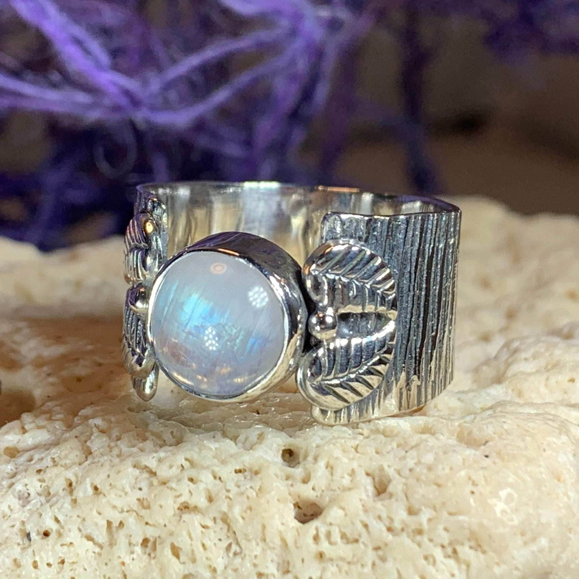 Colm Celtic Leaf Ring - 8 1/2